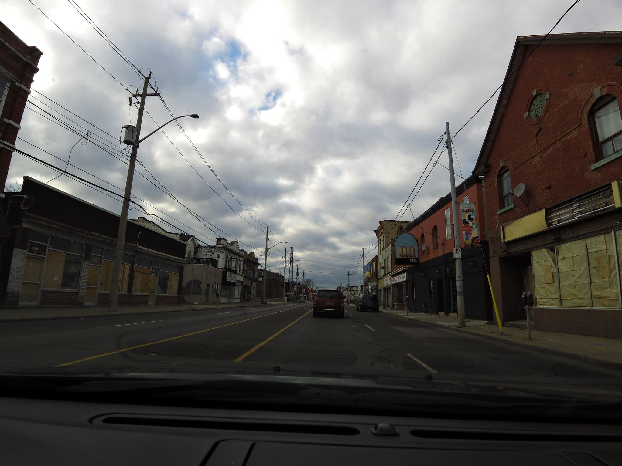 Street view near Sam's Hotel & Tavern, Hamilton — © kevo (CC BY-SA · Mapillary)