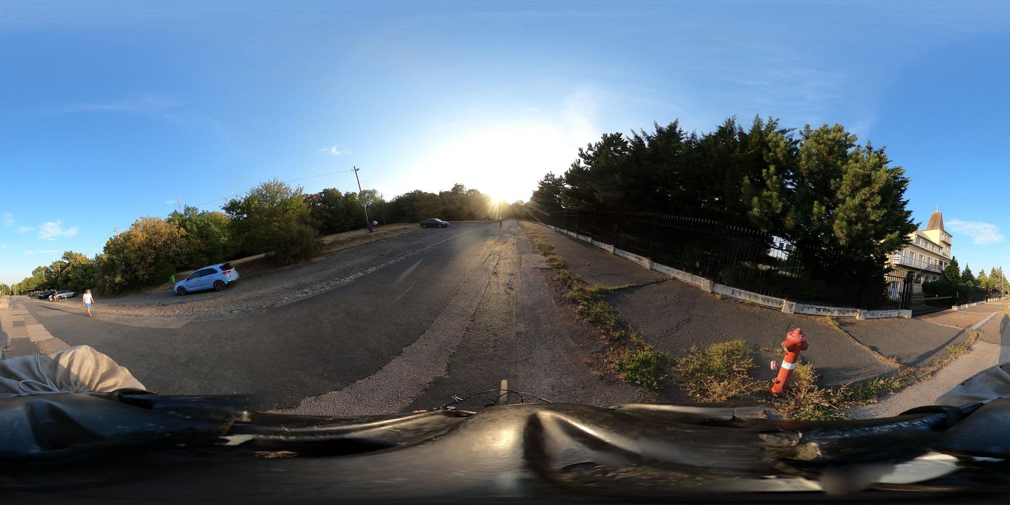 Street view near Panorama Hotel Budapest, Mártonhegy — © grozsa11 (CC BY-SA · Mapillary)