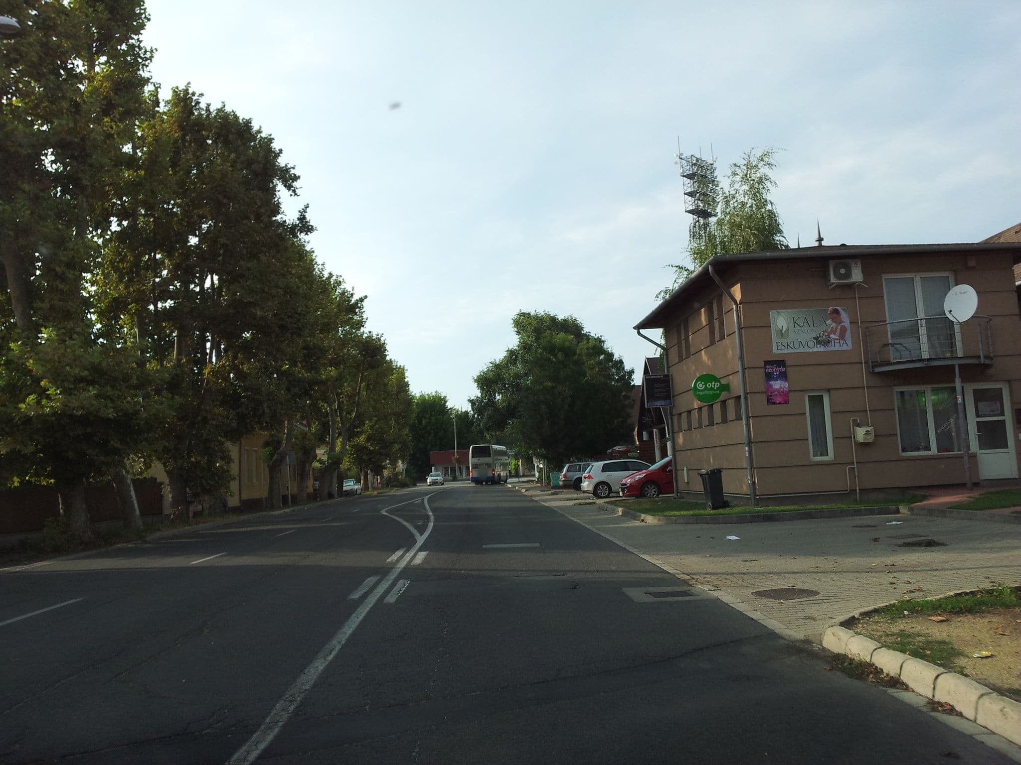 Street view near Golden Sunshine Apartman Siófok, Siófok — © kolesajr (CC BY-SA · Mapillary)