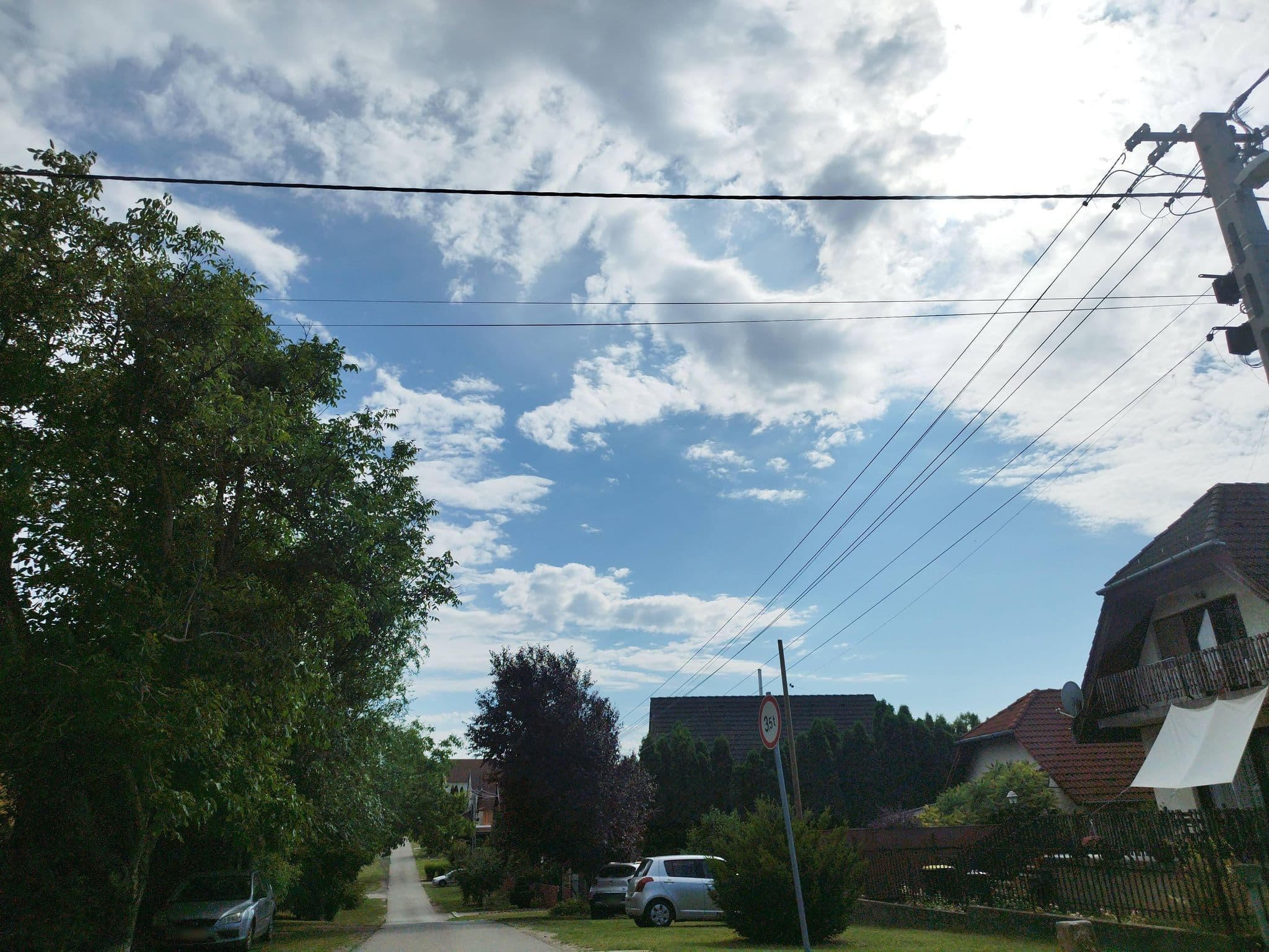 Street view near Tóth Magánházak Balatonvilágos, Balatonvilágos — © grozsa11 (CC BY-SA · Mapillary)