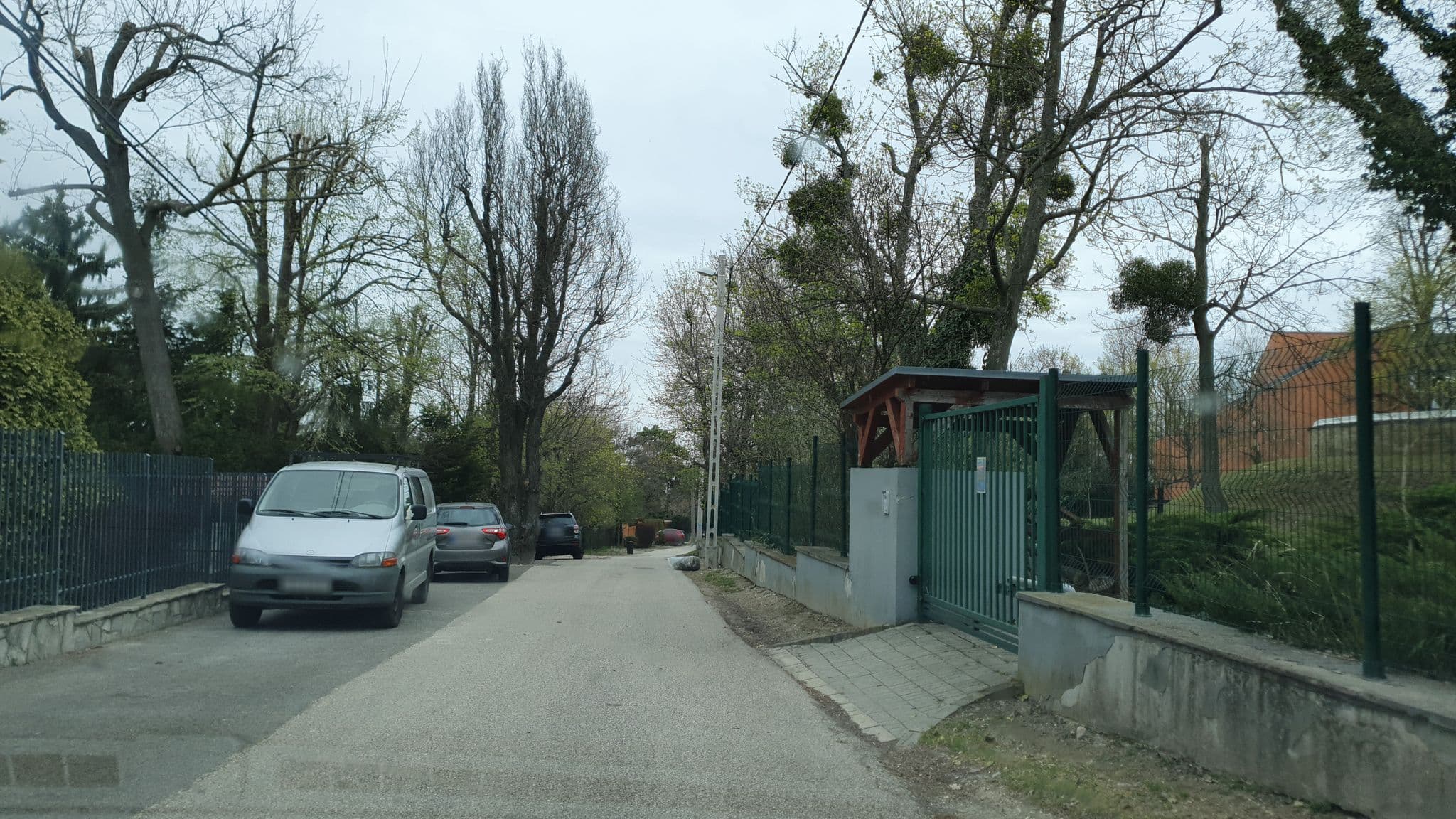 Street view near Sunlight, Mártonhegy — © kami911 (CC BY-SA · Mapillary)