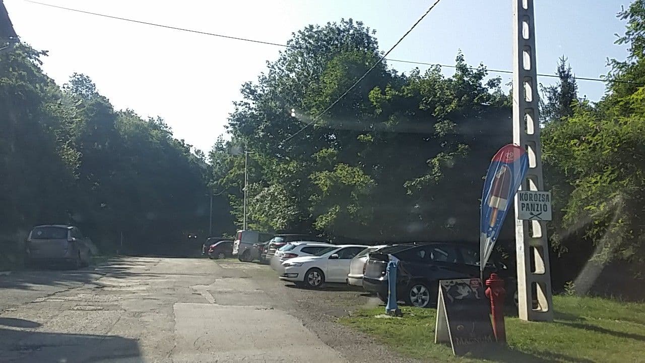 Street view near Kőrózsa panzió, Diósjenő — © utvonalfelmeresek (CC BY-SA · Mapillary)