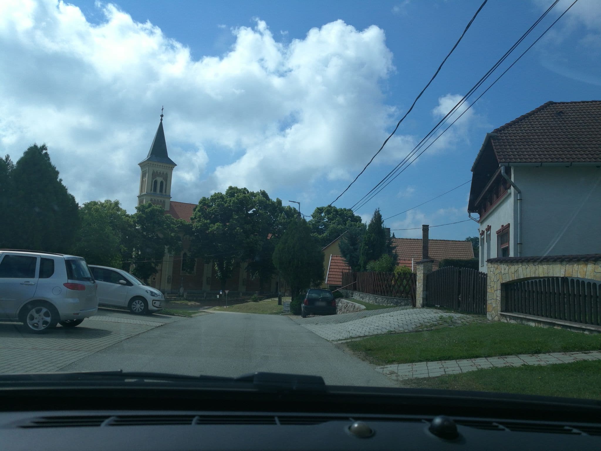Street view near Rózsa Panzió, Szomód — © balintzoltan (CC BY-SA · Mapillary)