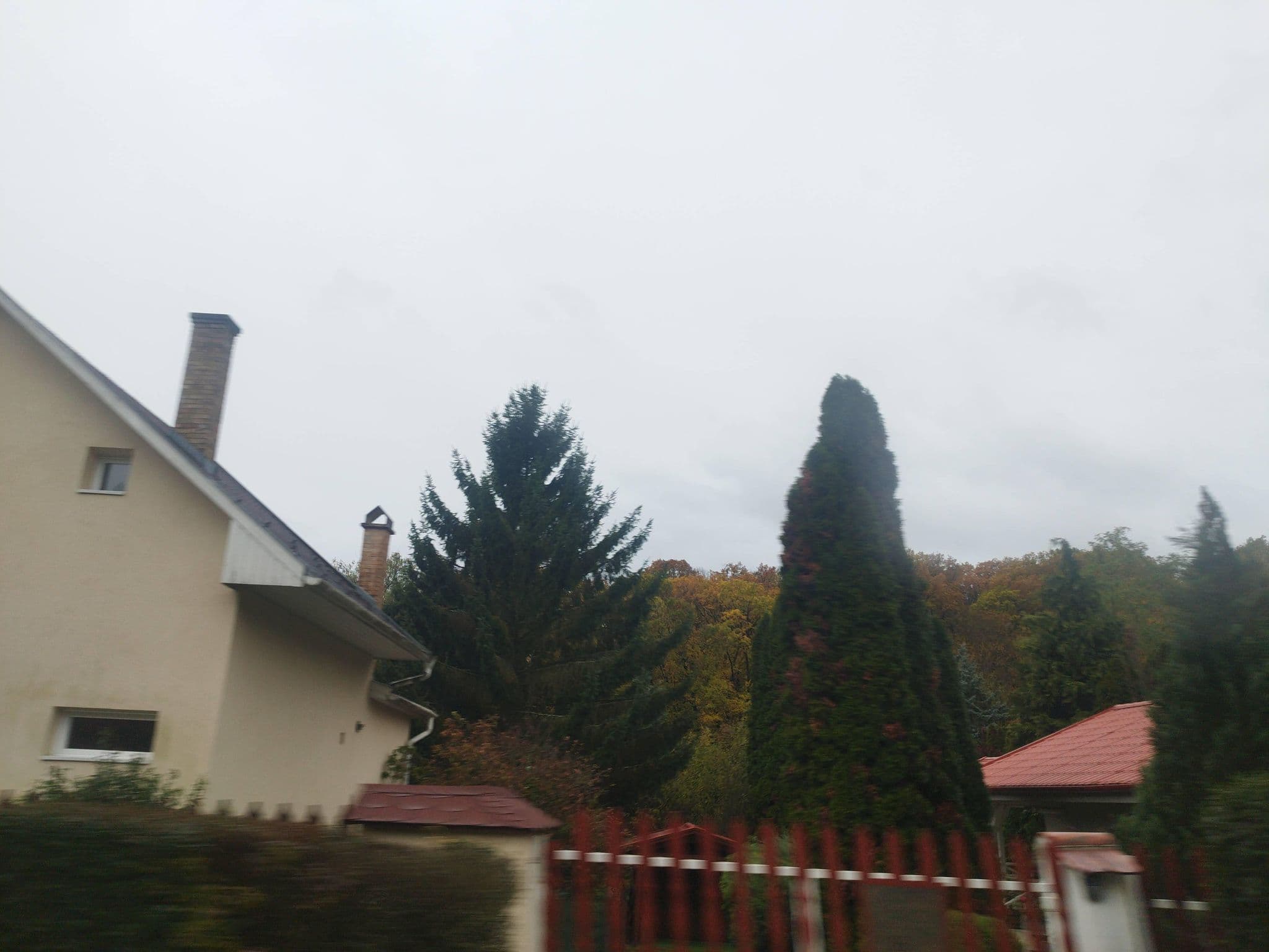 Street view near Csicsergő vendégház, Kismaros — © grozsa11 (CC BY-SA · Mapillary)