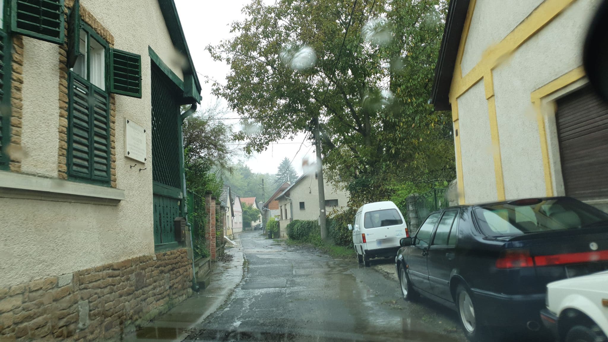 Street view near Börzsöny Kapuja Vendégház, Zebegény — © kami911 (CC BY-SA · Mapillary)