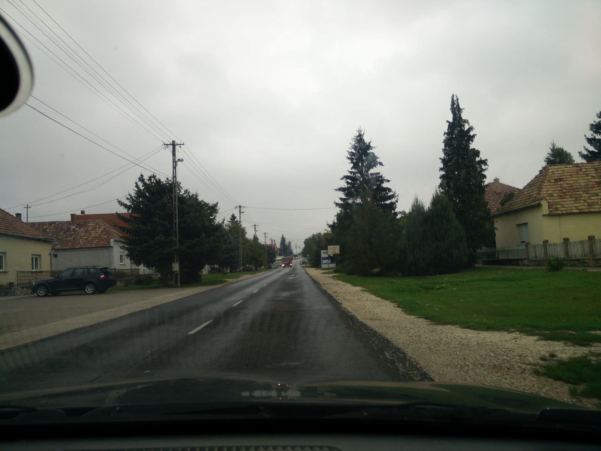 Street view near Sziget Panzió és Étterem, Tarján — © grin (CC BY-SA · Mapillary)