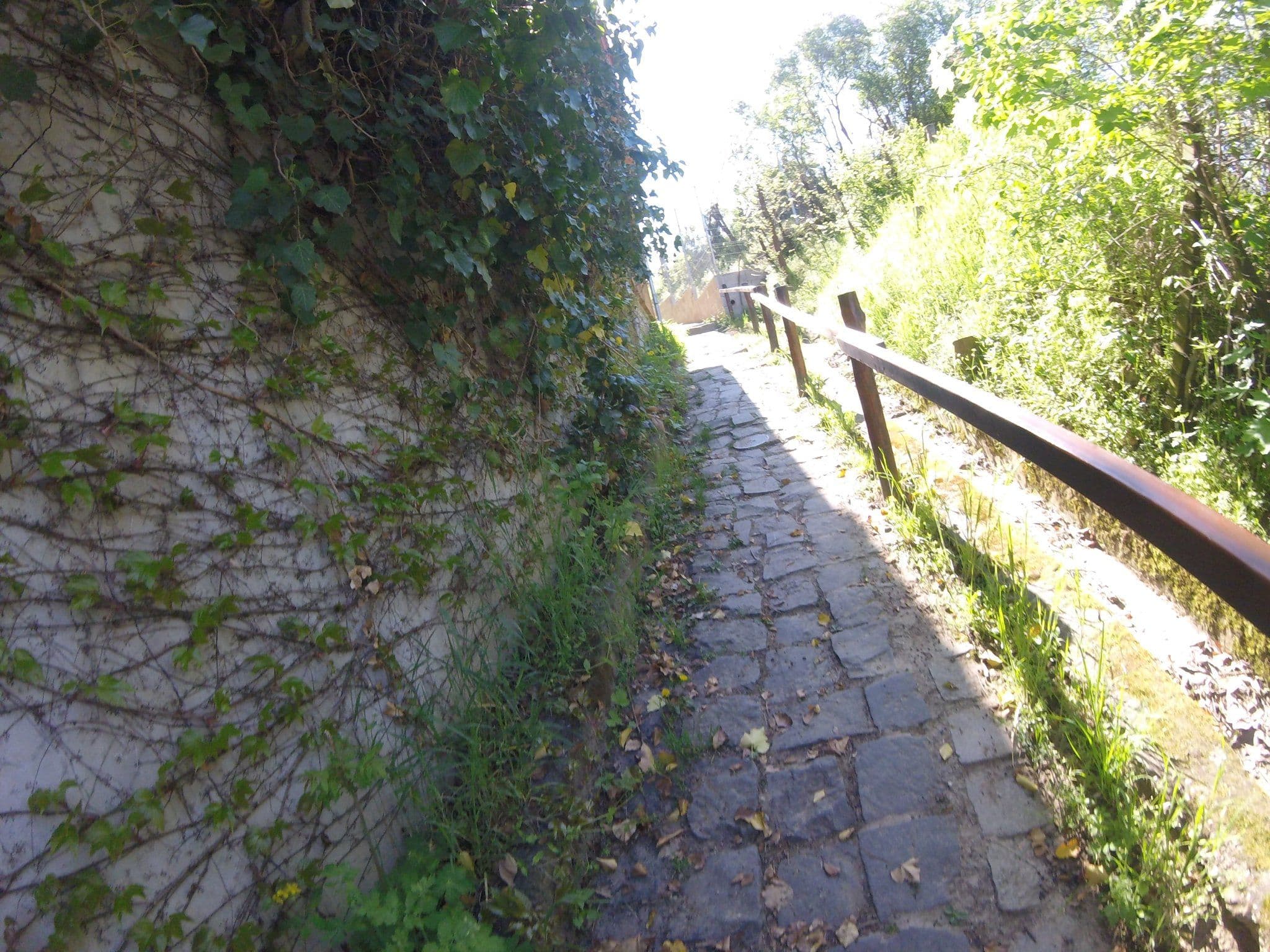 Street view near Szőnyi úti vendégház, Zebegény — © utvonalfelmeresek (CC BY-SA · Mapillary)