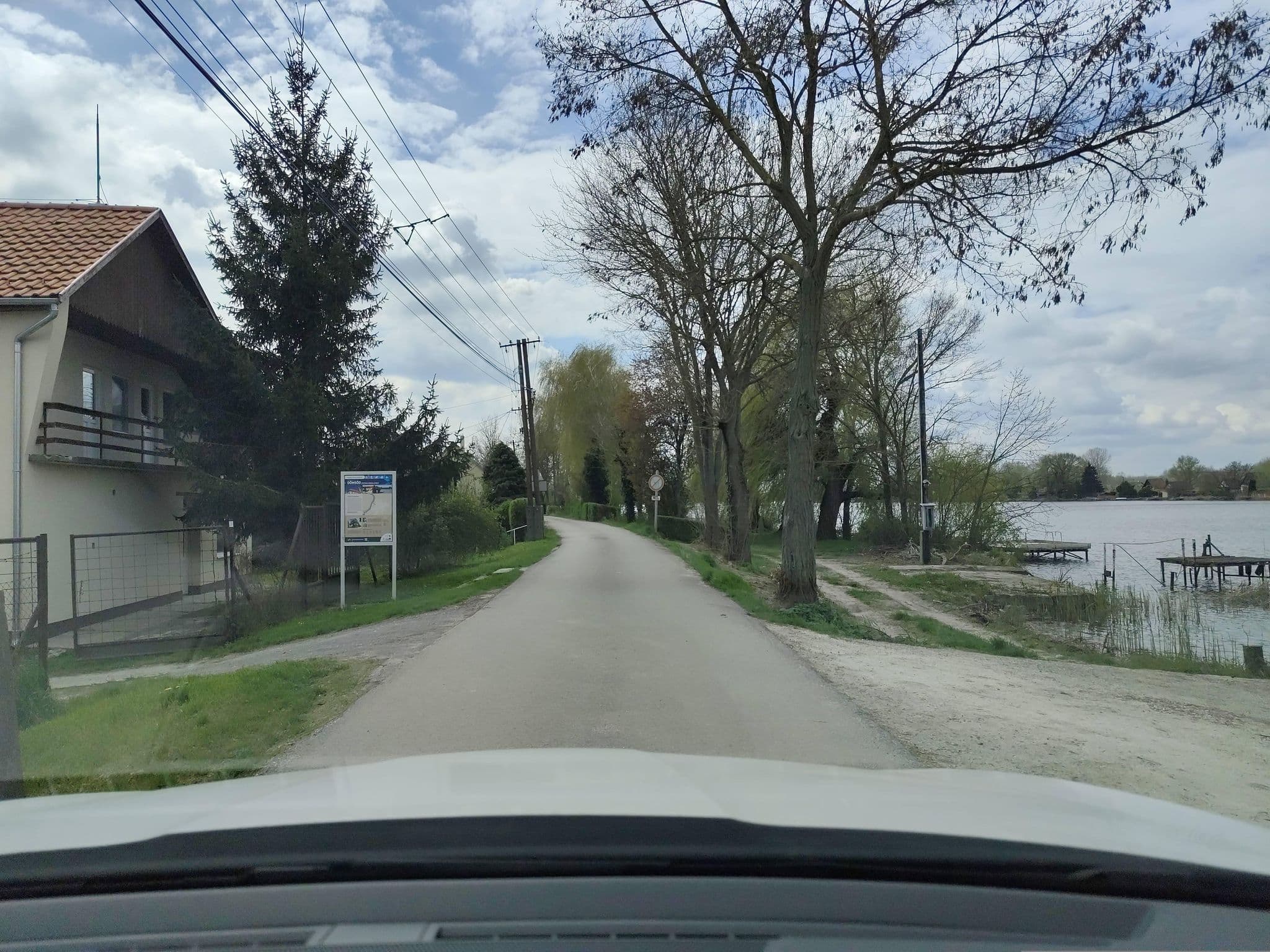 Street view near Csónakház, Dömsöd — © mkpest2 (CC BY-SA · Mapillary)