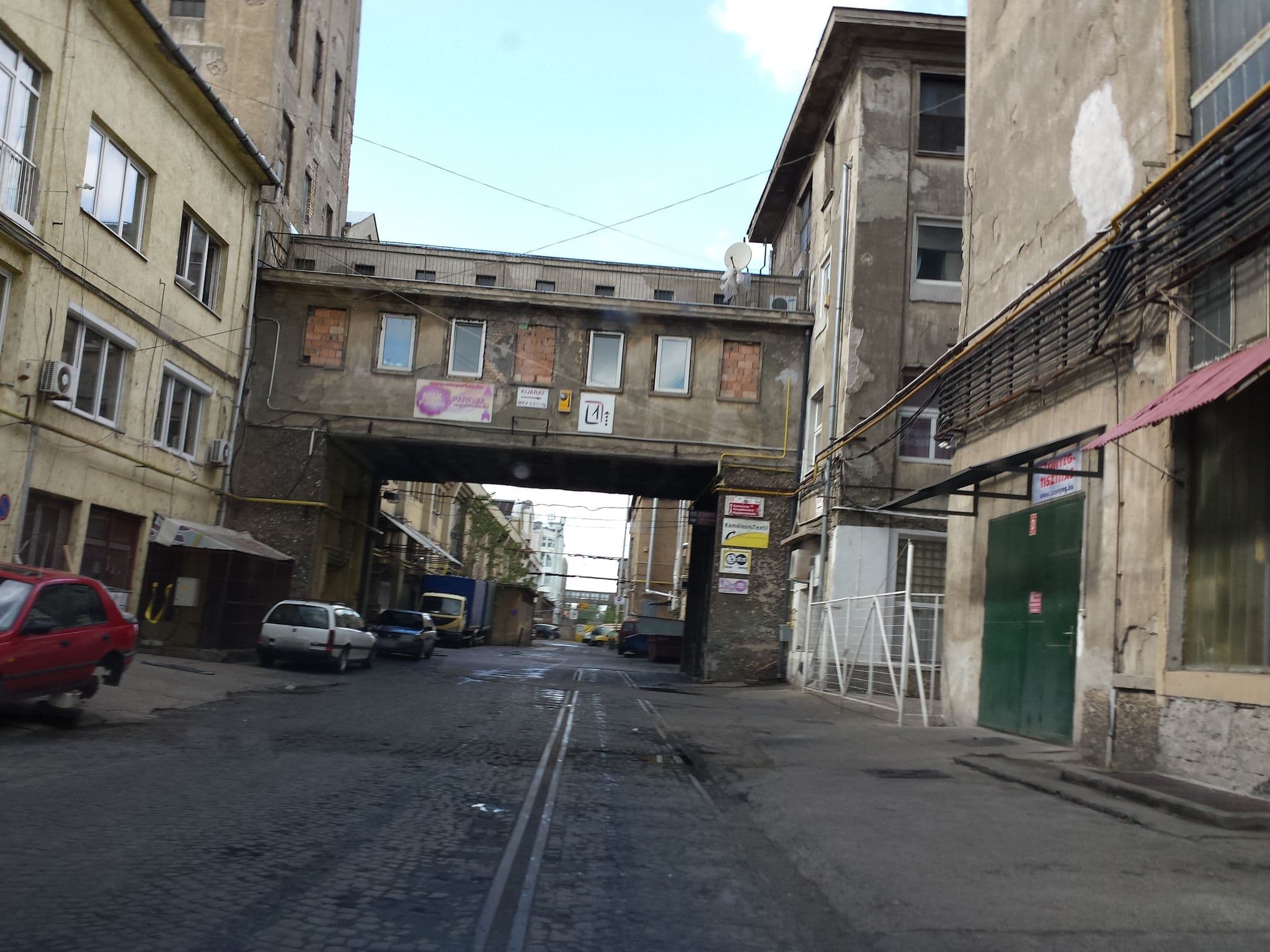 Street view near Factory Hostel Budapest, Gubacsidűlő — © rudolfmayer (CC BY-SA · Mapillary)