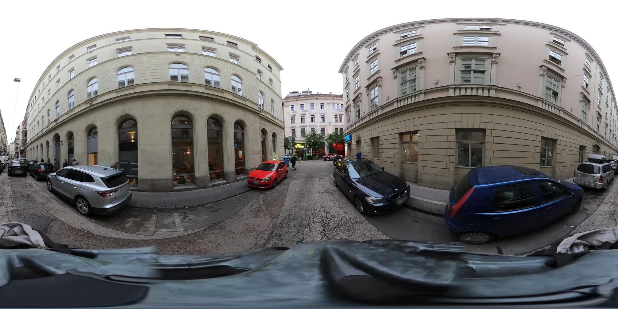 Street view near Central Parker Apartments, Budapest V. kerület — © grozsa11 (CC BY-SA · Mapillary)