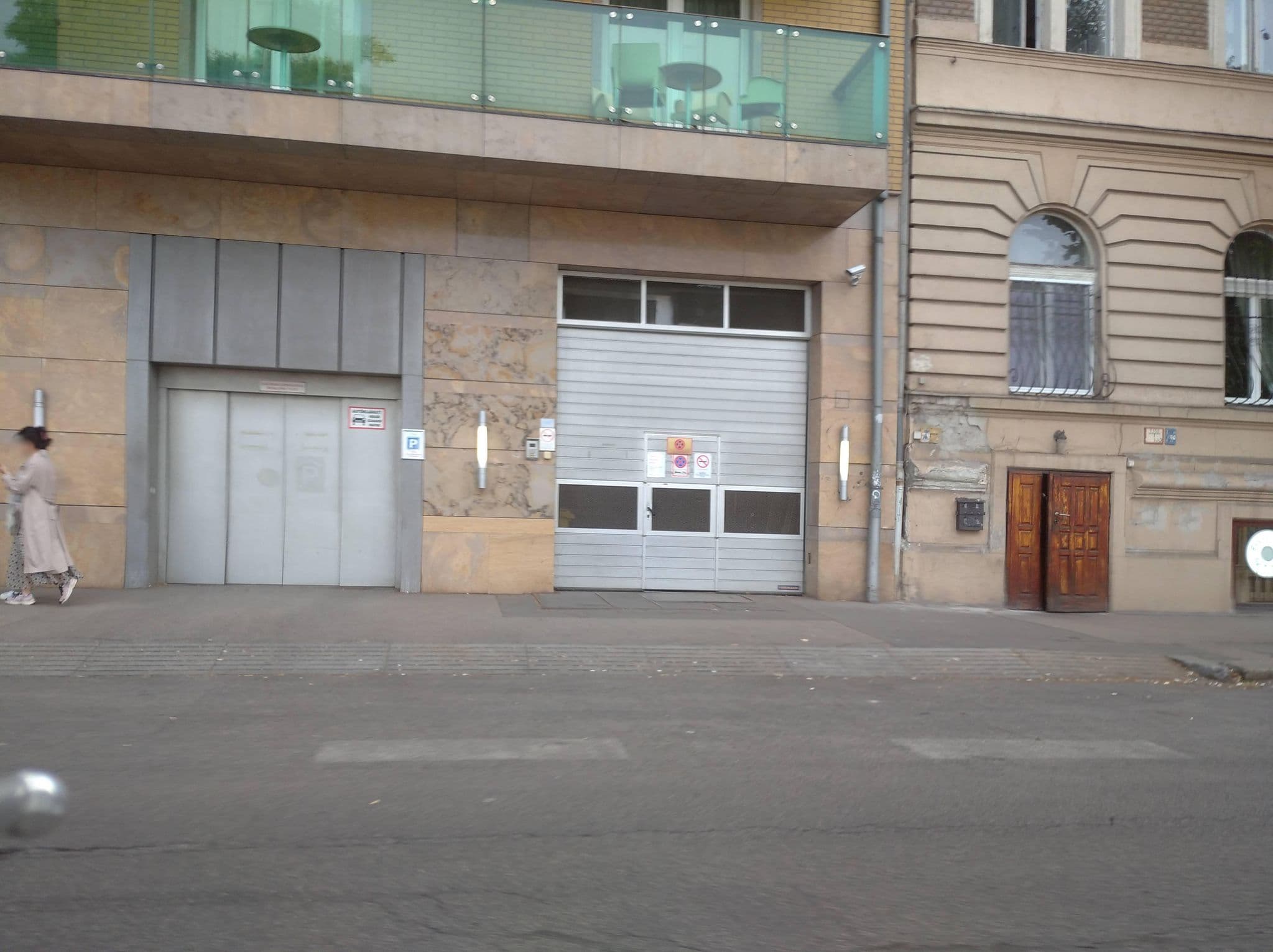 Street view near art'otel budapest, Budapest — © grozsa11 (CC BY-SA · Mapillary)