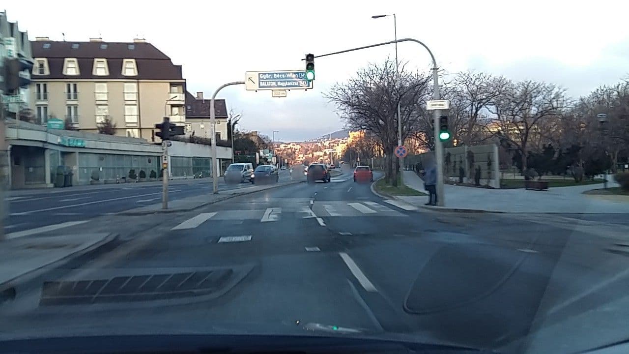 Street view near Hotel Bara, Naphegy — © vst (CC BY-SA · Mapillary)