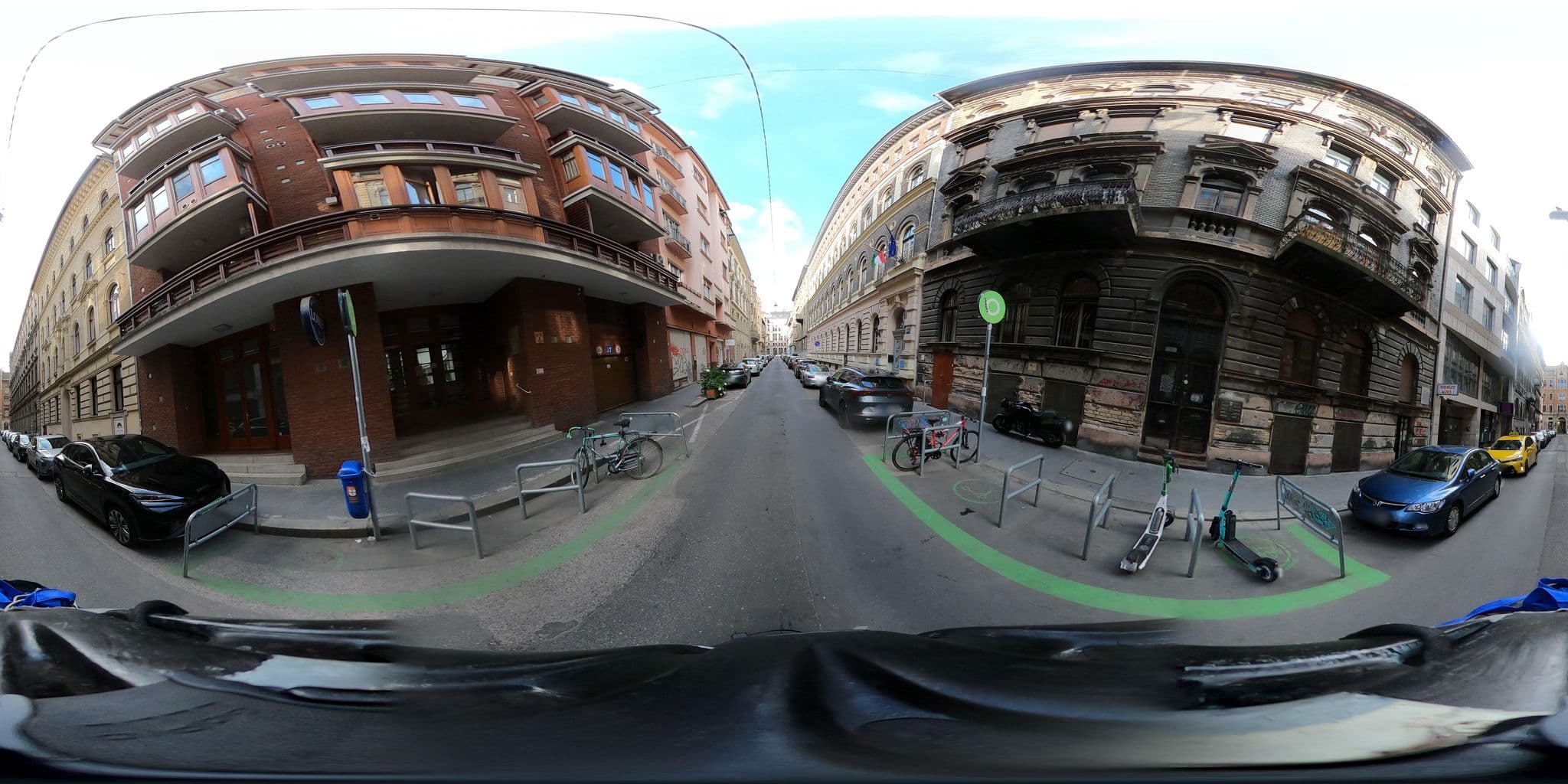 Street view near Lord Residence, Budapest VI. kerület — © grozsa11 (CC BY-SA · Mapillary)