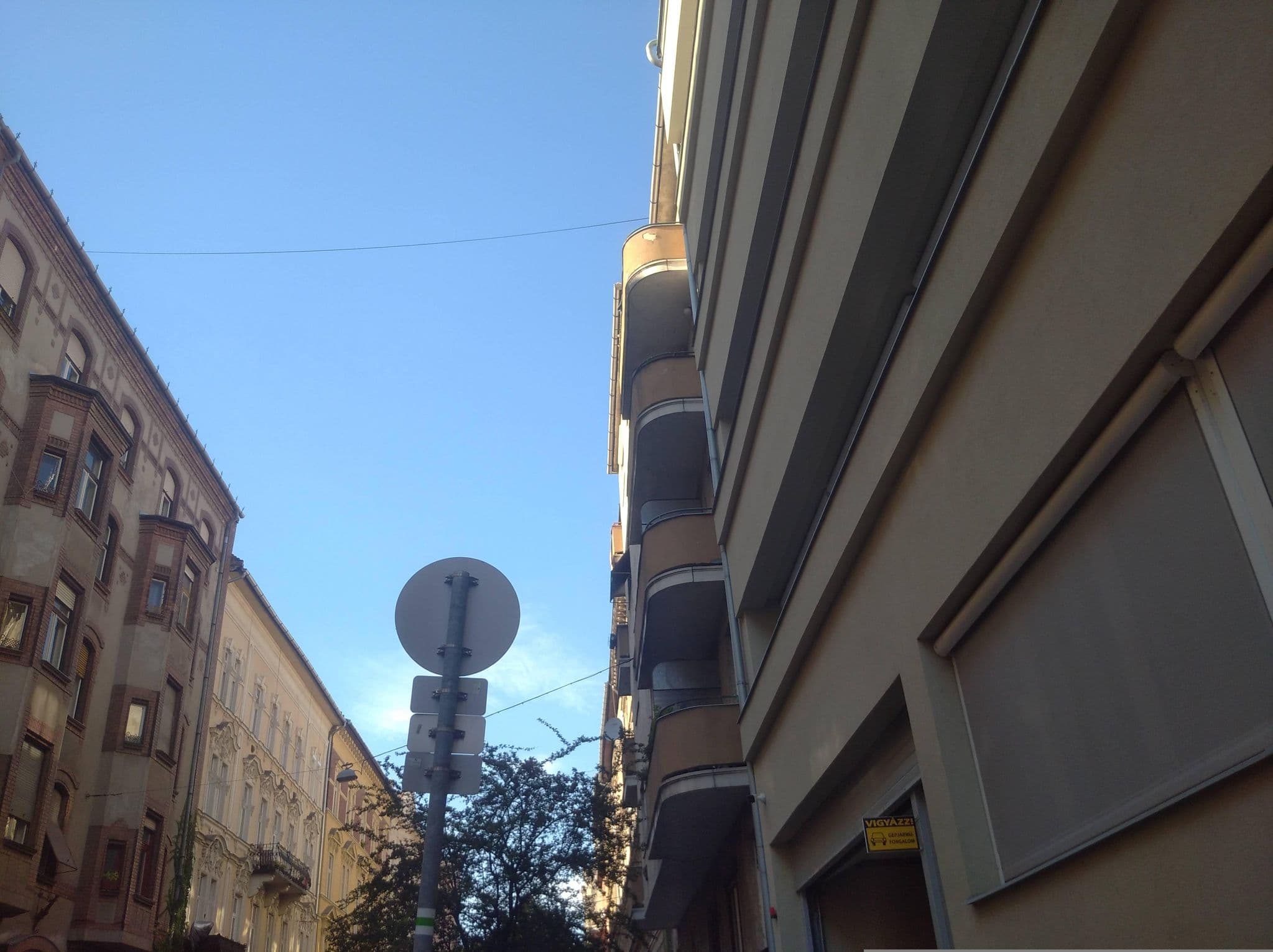 Street view near Lovia Airbnb, Országút — © grozsa11 (CC BY-SA · Mapillary)