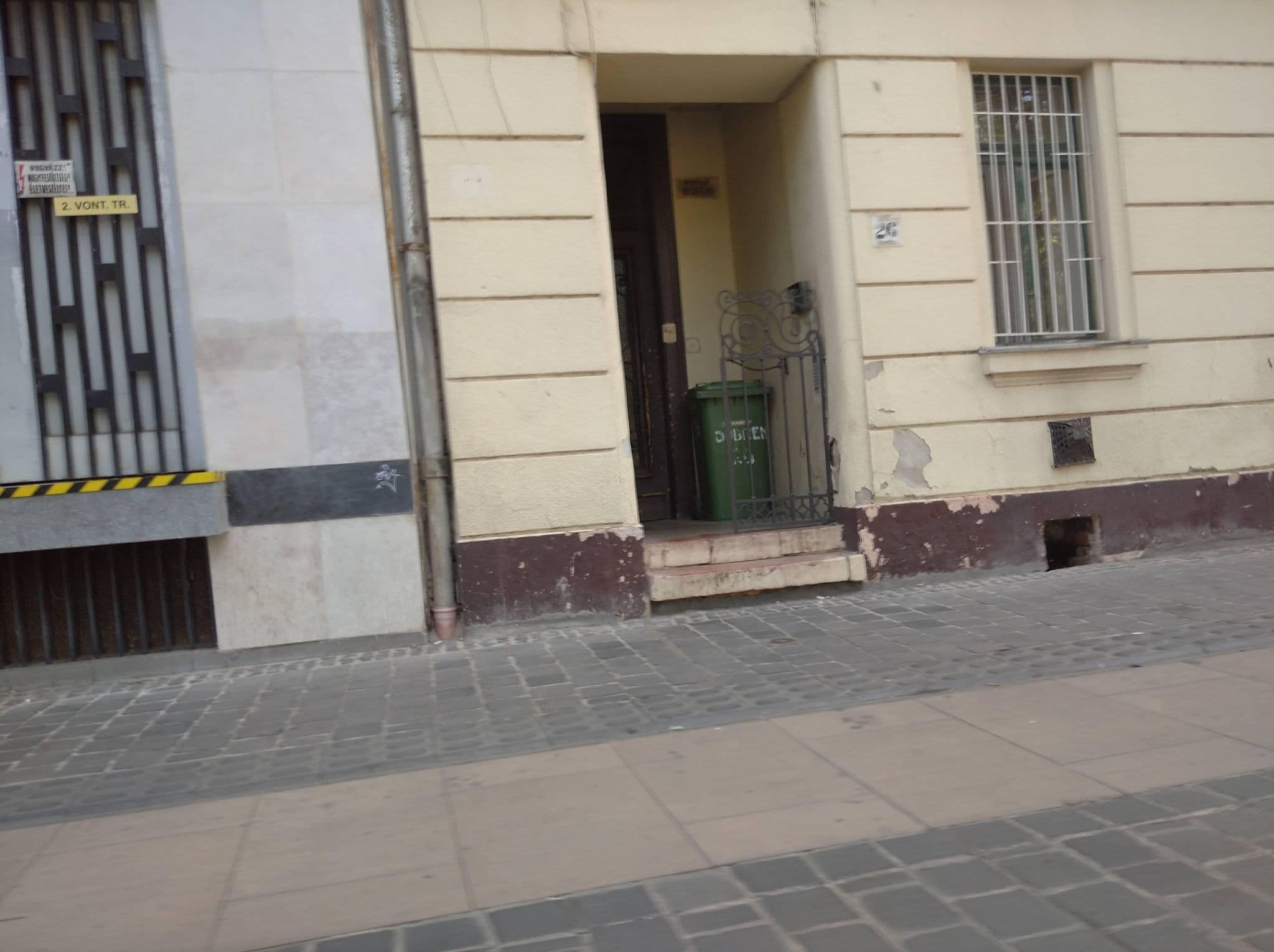 Street view near Elisabeth Bridge Apartman, Budapest I. kerület — © grozsa11 (CC BY-SA · Mapillary)