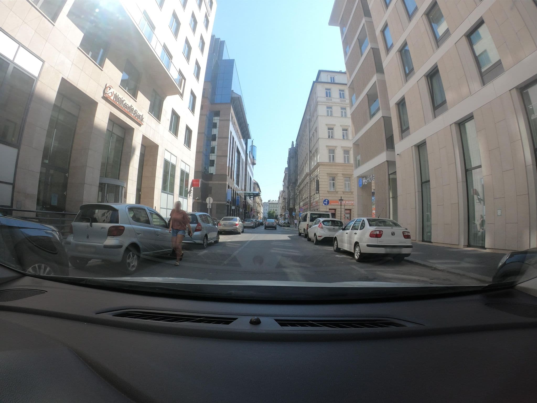 Street view near H2 Hotel, Lipótváros — © vst (CC BY-SA · Mapillary)