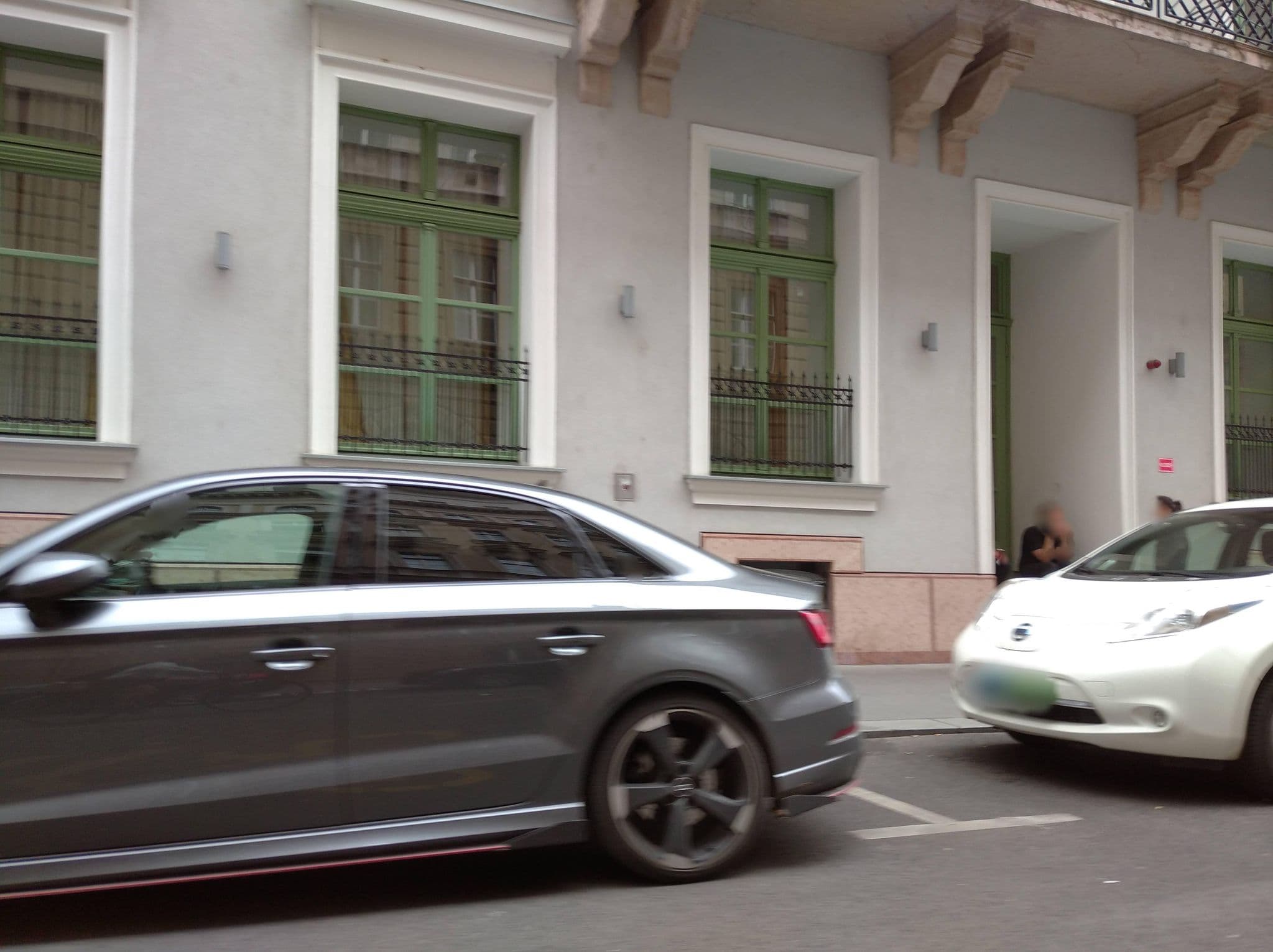 Street view near MushROOMs Parlament, Lipótváros — © grozsa11 (CC BY-SA · Mapillary)
