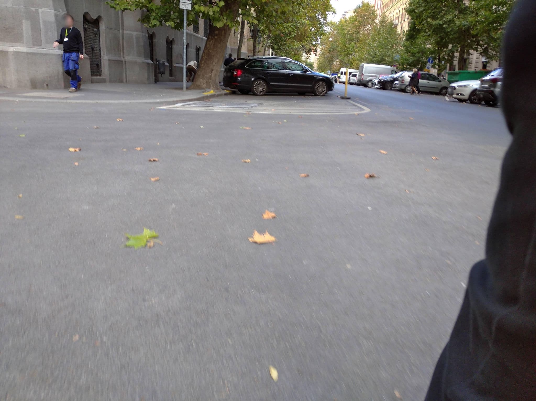 Street view near Hotel President Budapest, Lipótváros — © grozsa11 (CC BY-SA · Mapillary)