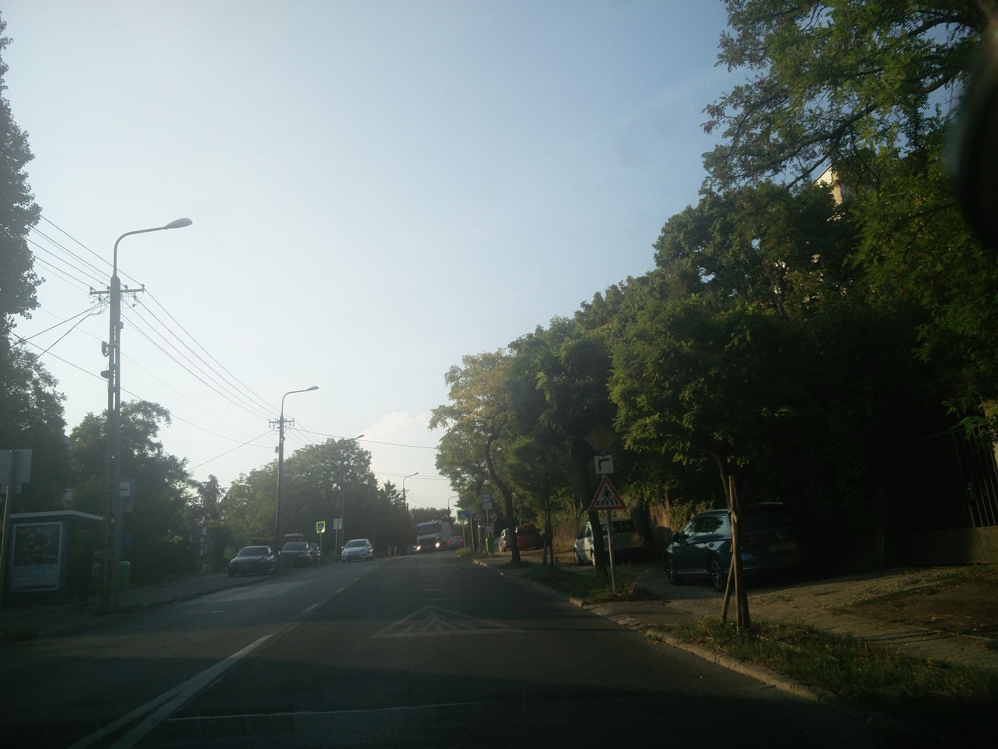 Street view near Simply The Best of Budapest, Naphegy — © kami911 (CC BY-SA · Mapillary)