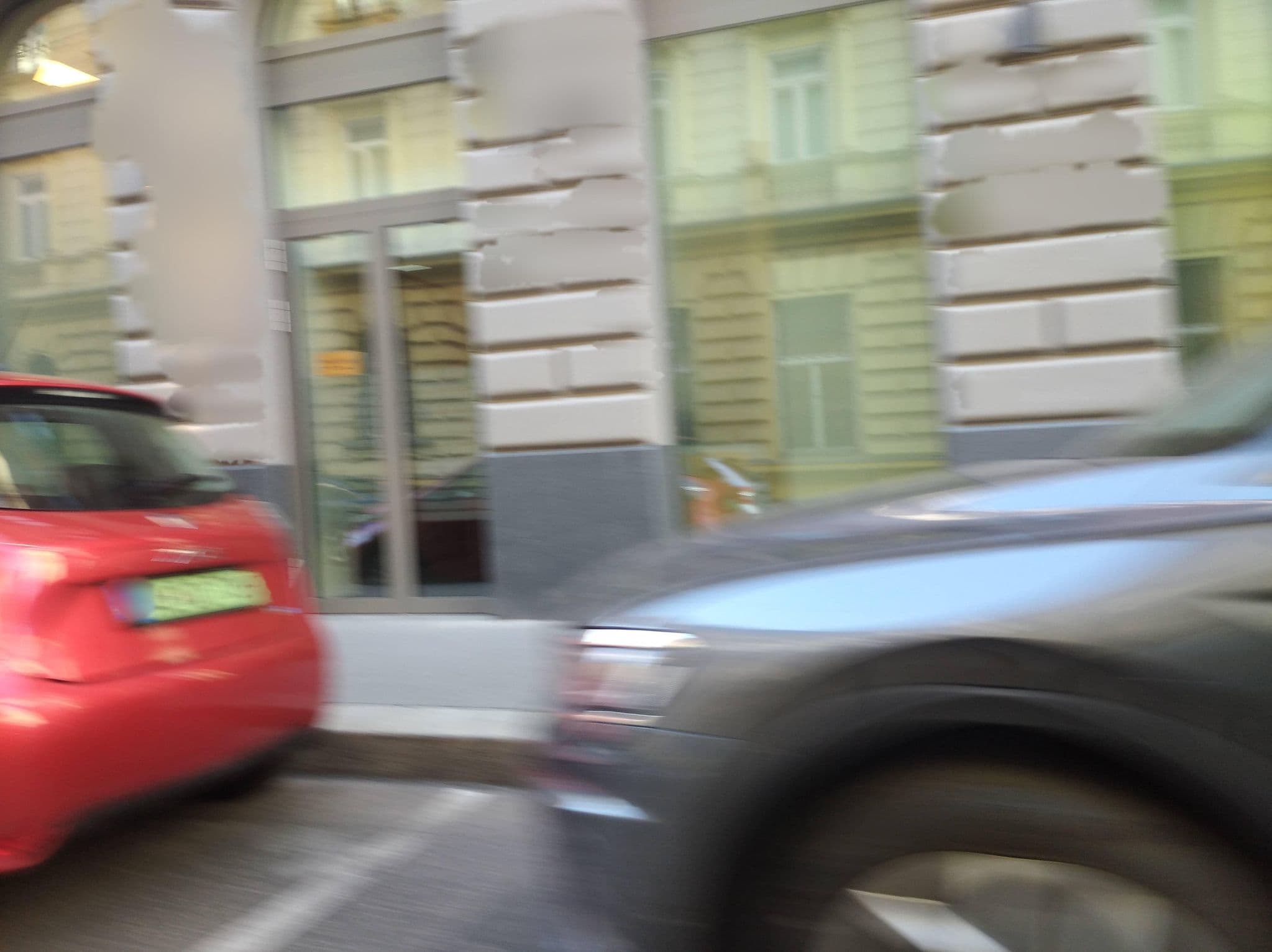 Street view near Kálmán Apartman, Lipótváros — © grozsa11 (CC BY-SA · Mapillary)