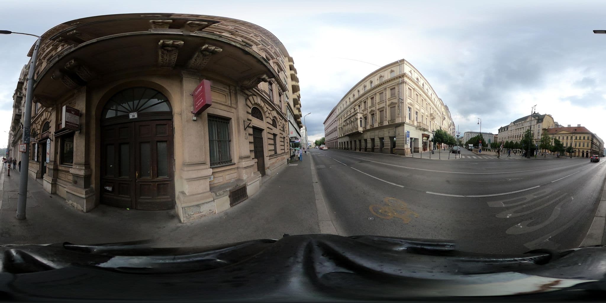 Street view near Nádor Home, Budapest V. kerület — © grozsa11 (CC BY-SA · Mapillary)