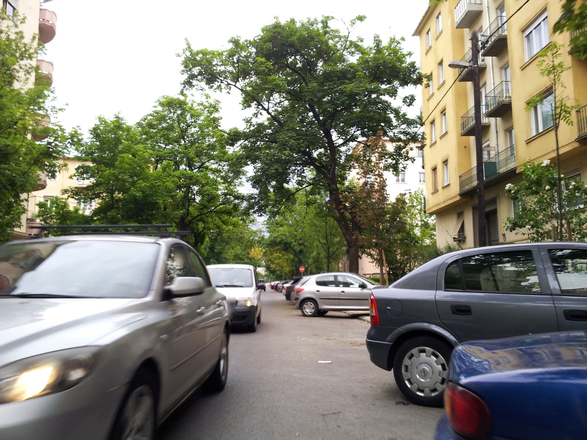 Street view near Apartment Buda Budapest, Budapest XI. kerület — © kolesajr (CC BY-SA · Mapillary)