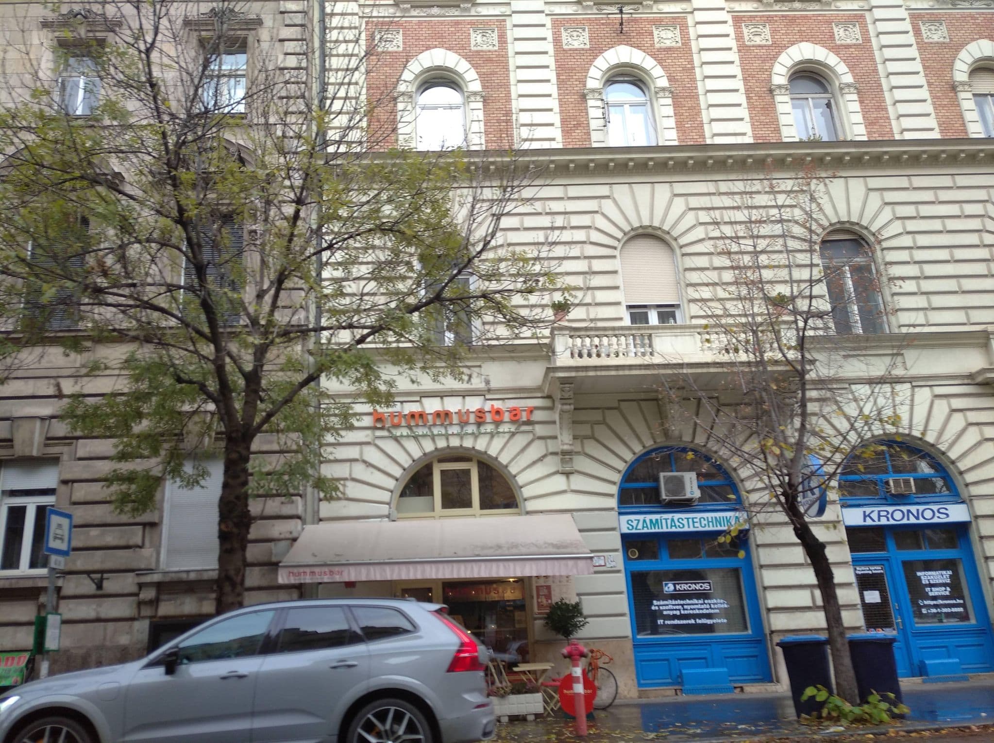 Street view near Alkotmany Residence, Lipótváros — © grozsa11 (CC BY-SA · Mapillary)