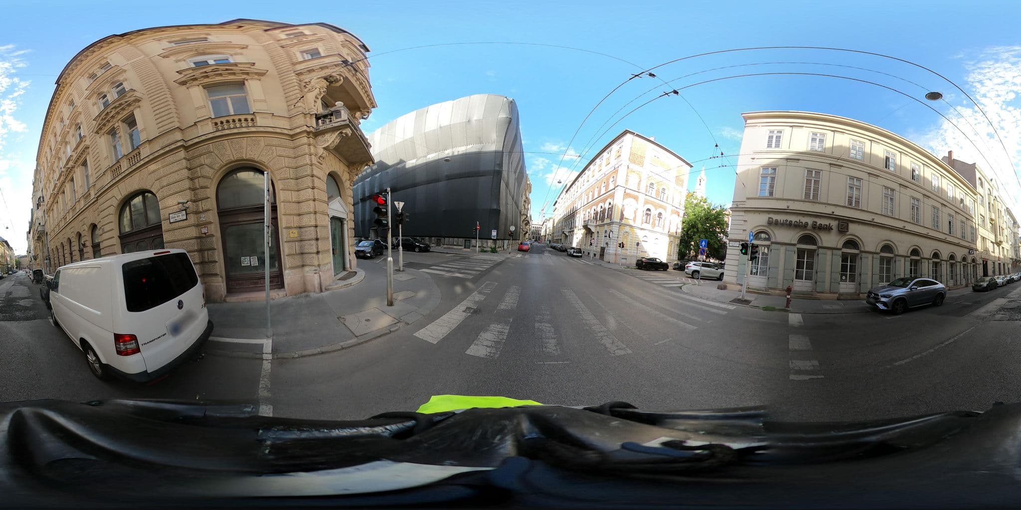Street view near Waytostay, Lipótváros — © grozsa11 (CC BY-SA · Mapillary)