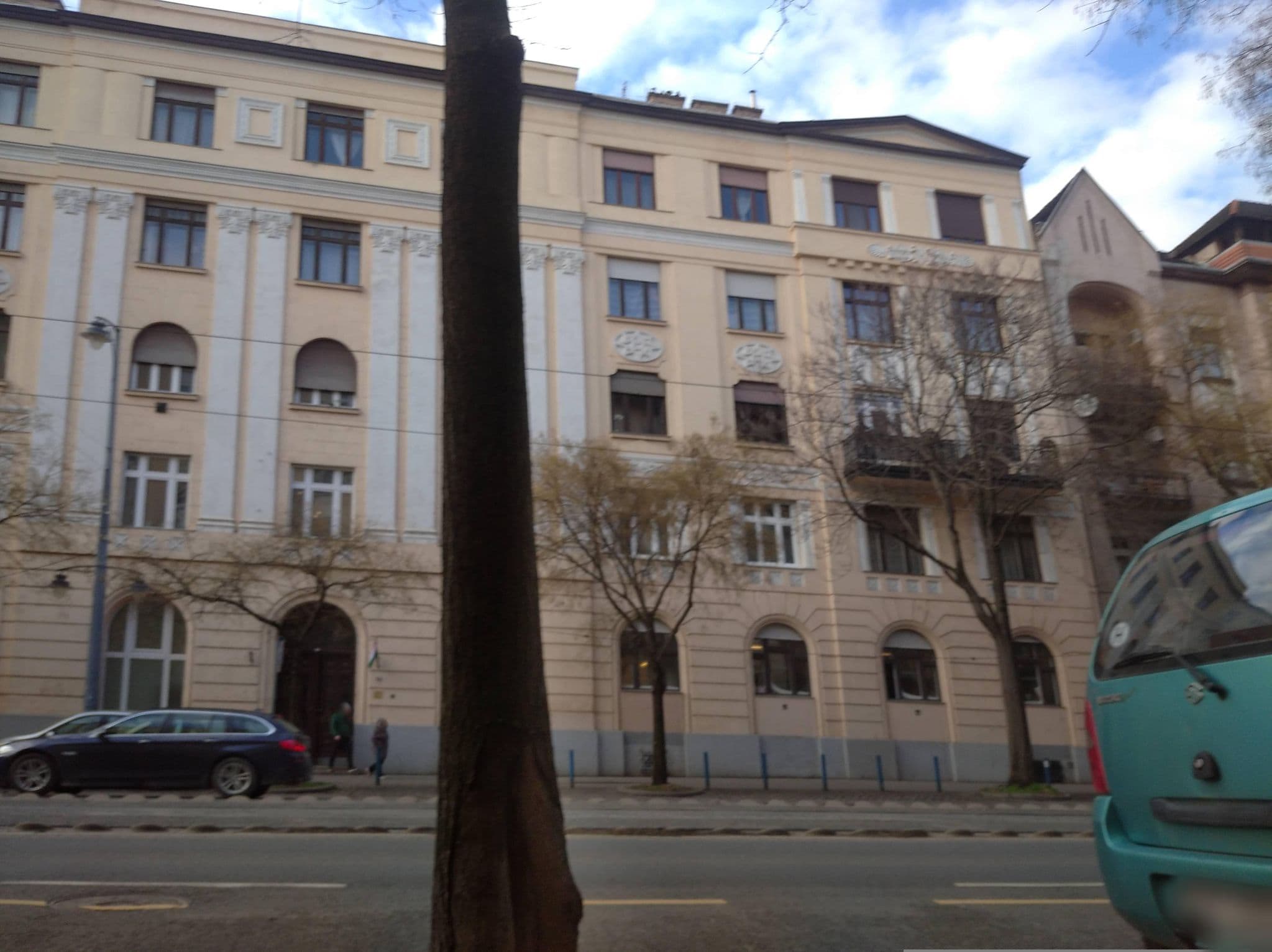 Street view near Lakeside Budapest Residences, Budapest XI. kerület — © grozsa11 (CC BY-SA · Mapillary)