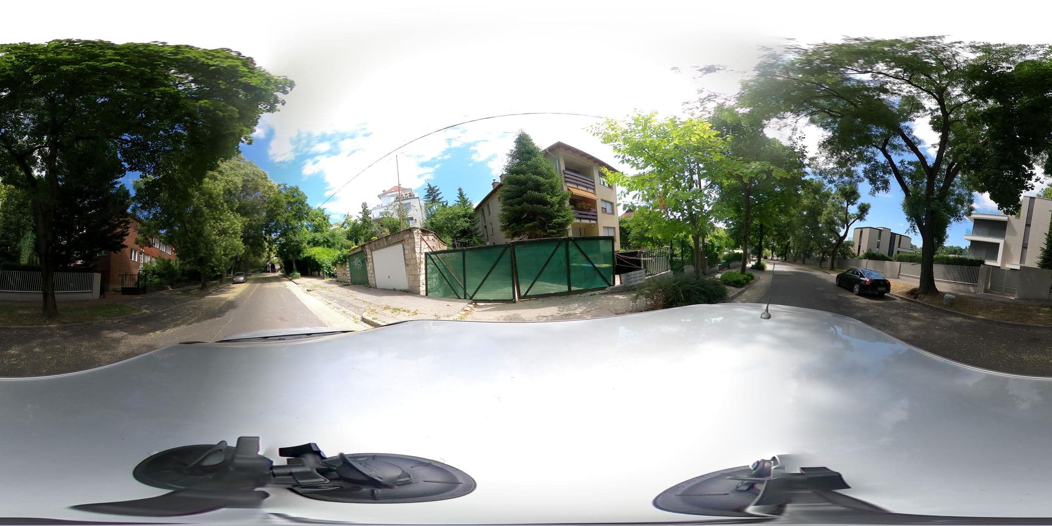 Street view near Summer Season Hostel, Budapest II. kerület — © vst (CC BY-SA · Mapillary)