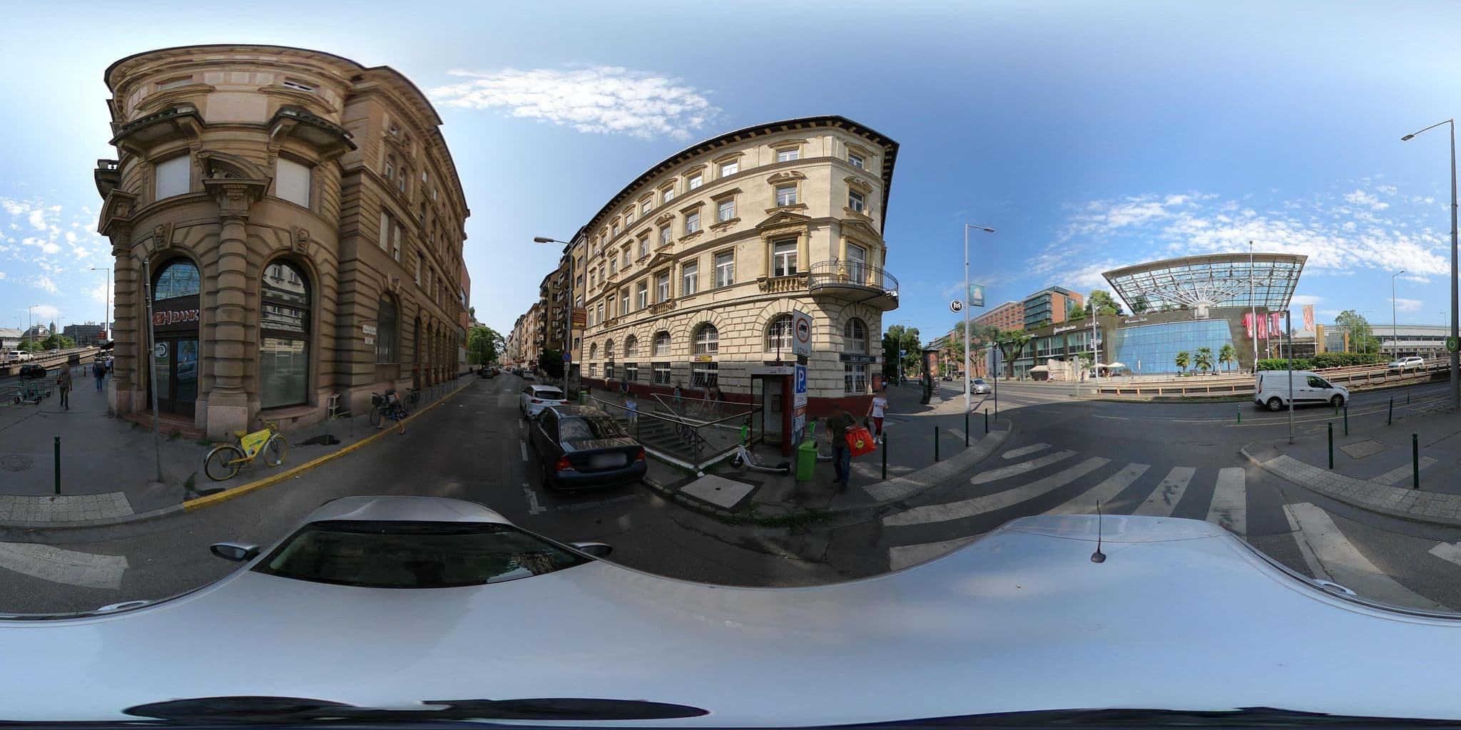 Street view near Westend Residence Budapest, Újlipótváros — © vst (CC BY-SA · Mapillary)