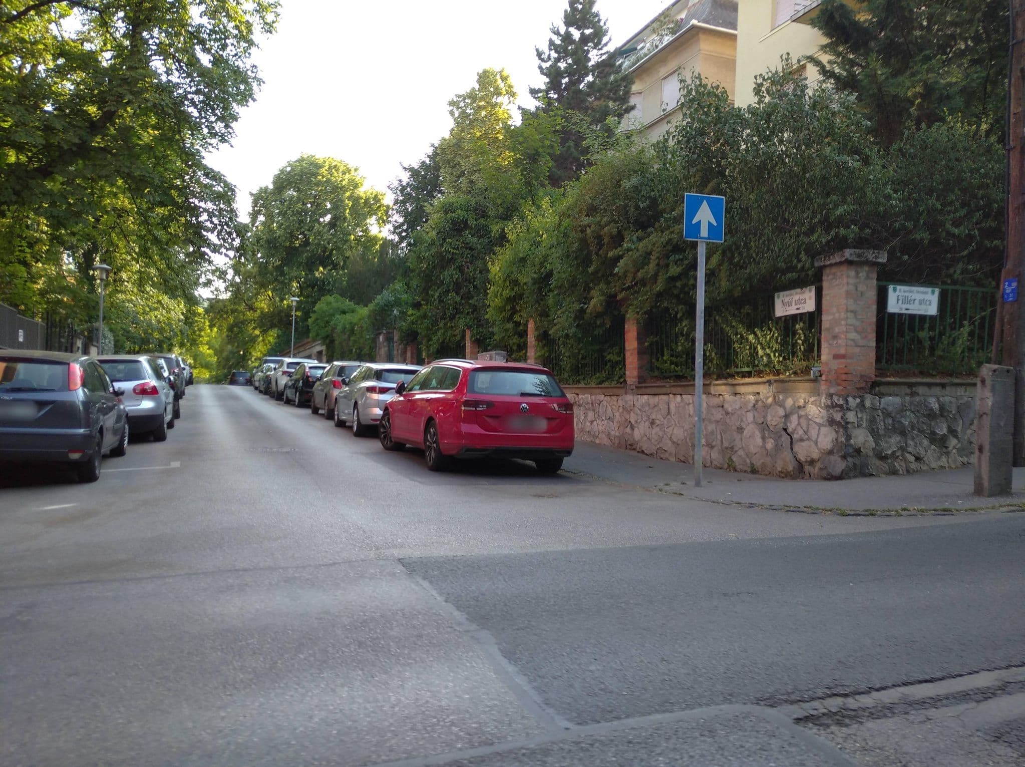 Street view near Edith's Corner In Budapest, Országút — © grozsa11 (CC BY-SA · Mapillary)
