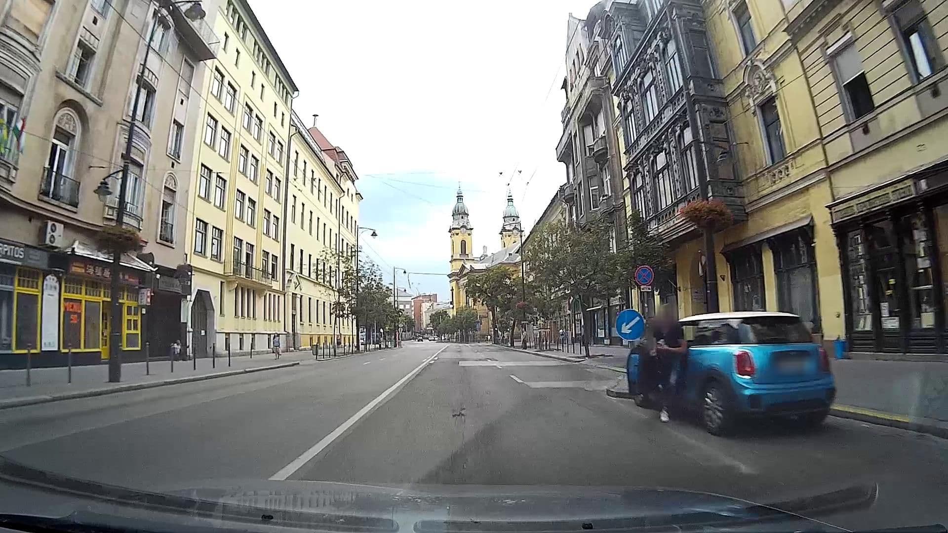 Street view near Baross Lux Apartments, Józsefváros — © teamwork (CC BY-SA · Mapillary)