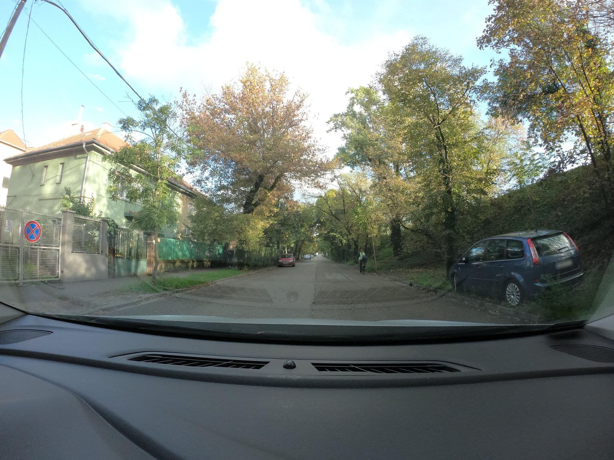 Street view near Station Guesthouse, Istvánmező — © vst (CC BY-SA · Mapillary)