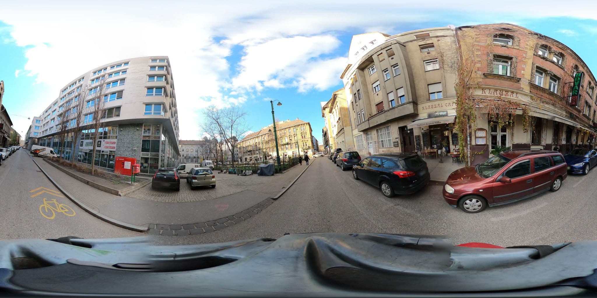 Street view near Swing out hostel, Budapest VI. kerület — © grozsa11 (CC BY-SA · Mapillary)