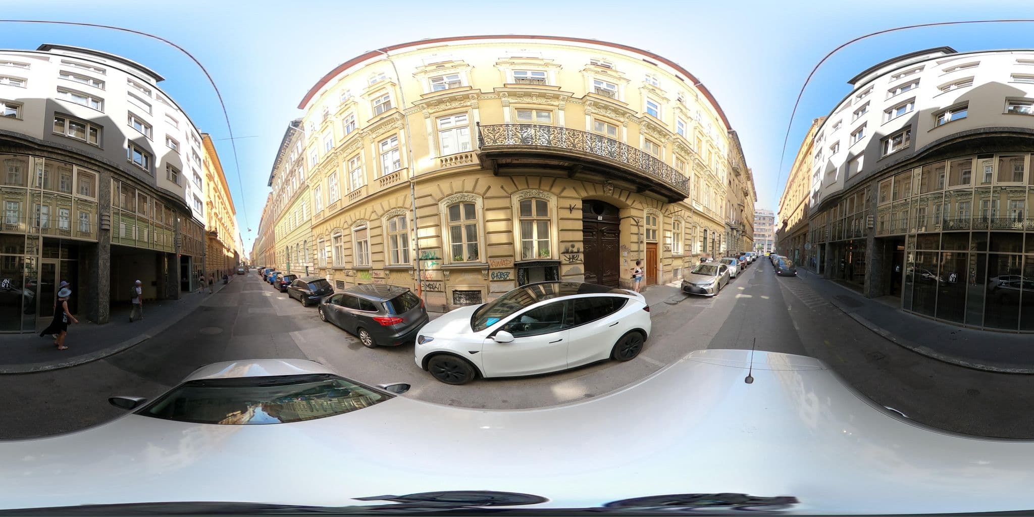 Street view near Silver Crown Residence & Suites, Palotanegyed — © vst (CC BY-SA · Mapillary)