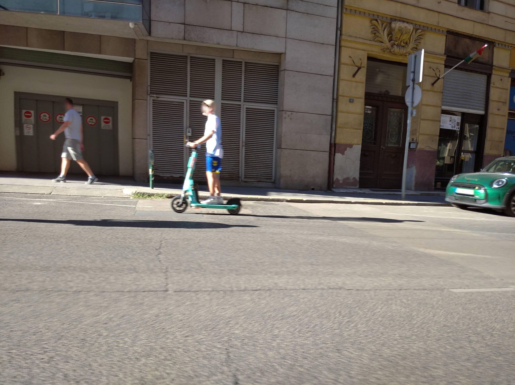 Street view near Little Americas Museum Apartments, Budapest VIII. kerület — © grozsa11 (CC BY-SA · Mapillary)