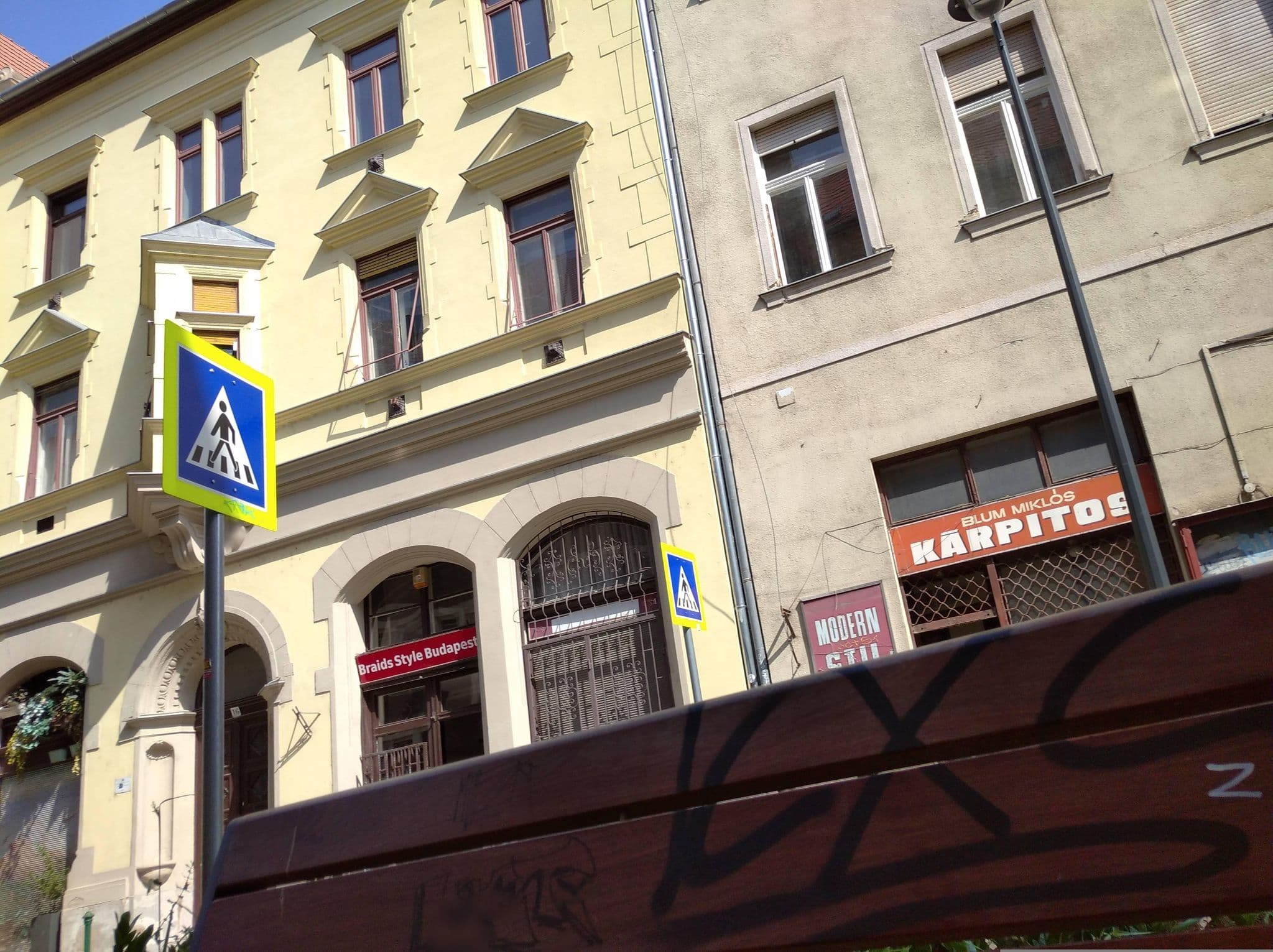 Street view near Authentic Budapest Apartment, Csarnoknegyed — © grozsa11 (CC BY-SA · Mapillary)