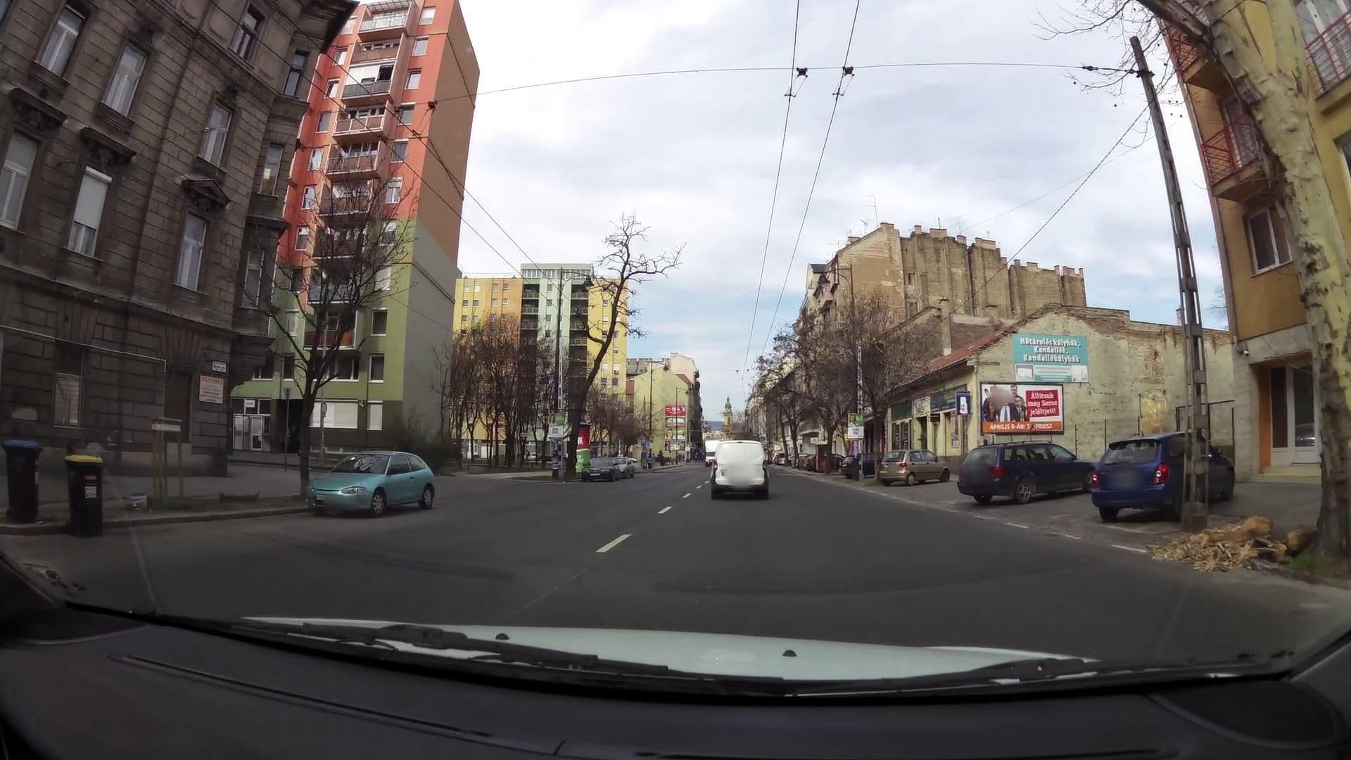Street view near Casa Junior, Magdolnanegyed — © andreas2 (CC BY-SA · Mapillary)
