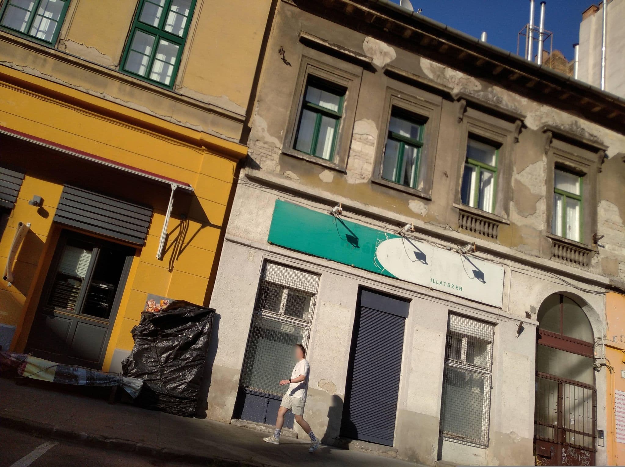 Street view near Klauzál tér 11, Budapest VI. kerület — © grozsa11 (CC BY-SA · Mapillary)