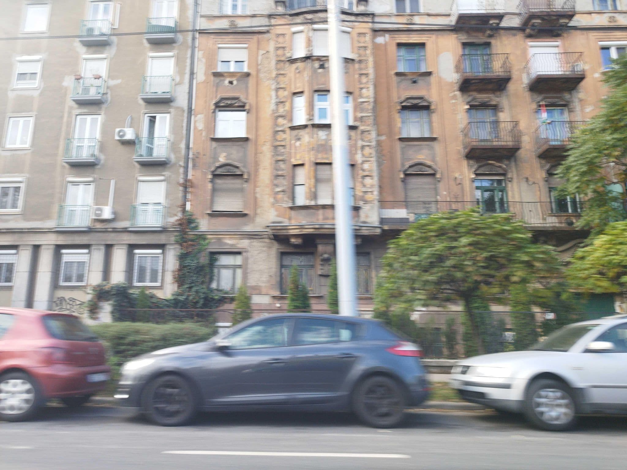 Street view near Hugaria Street, Istvánmező — © grozsa11 (CC BY-SA · Mapillary)