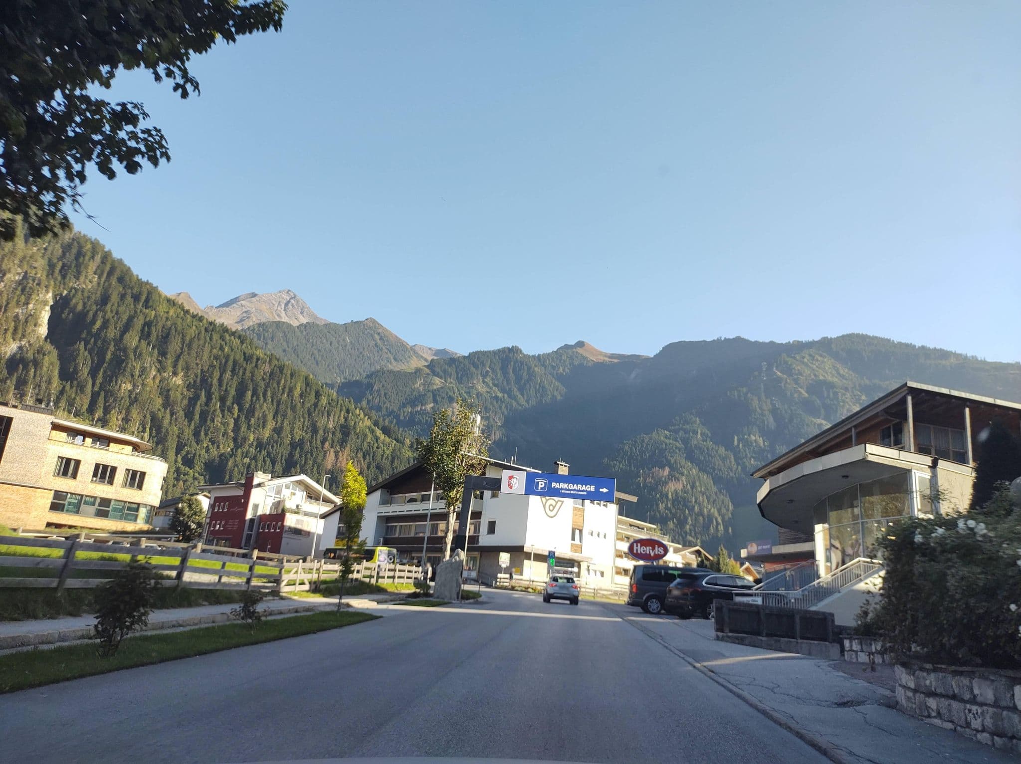 Street view near Hotel Elisabeth, Mayrhofen — © thetornado76 (CC BY-SA · Mapillary)