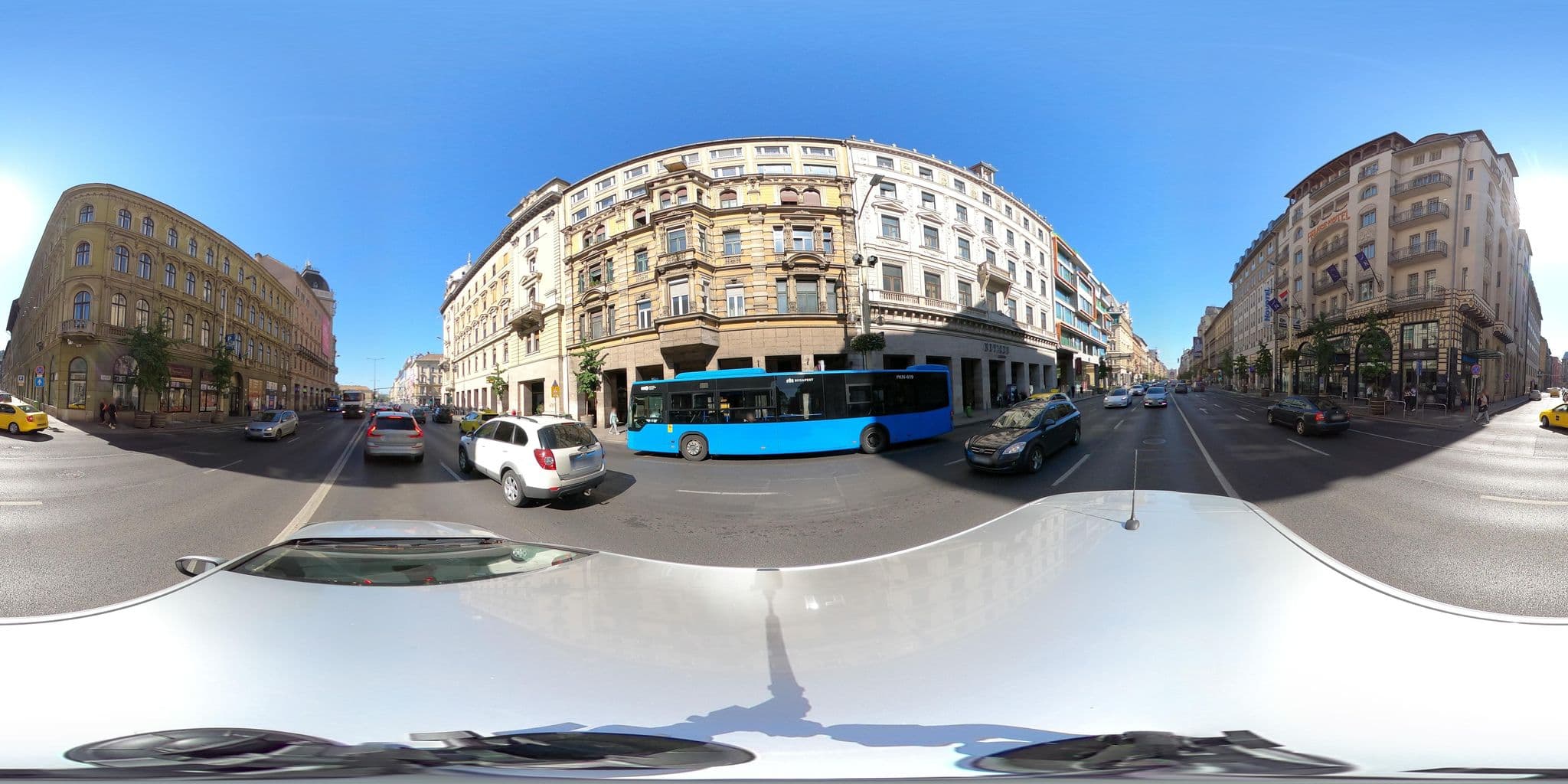 Street view near Novotel Budapest Centrum, Csarnoknegyed — © vst (CC BY-SA · Mapillary)