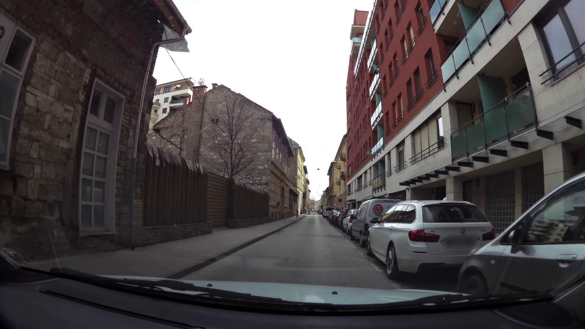 Street view near Grund Hostel, Losoncinegyed — © andreas2 (CC BY-SA · Mapillary)
