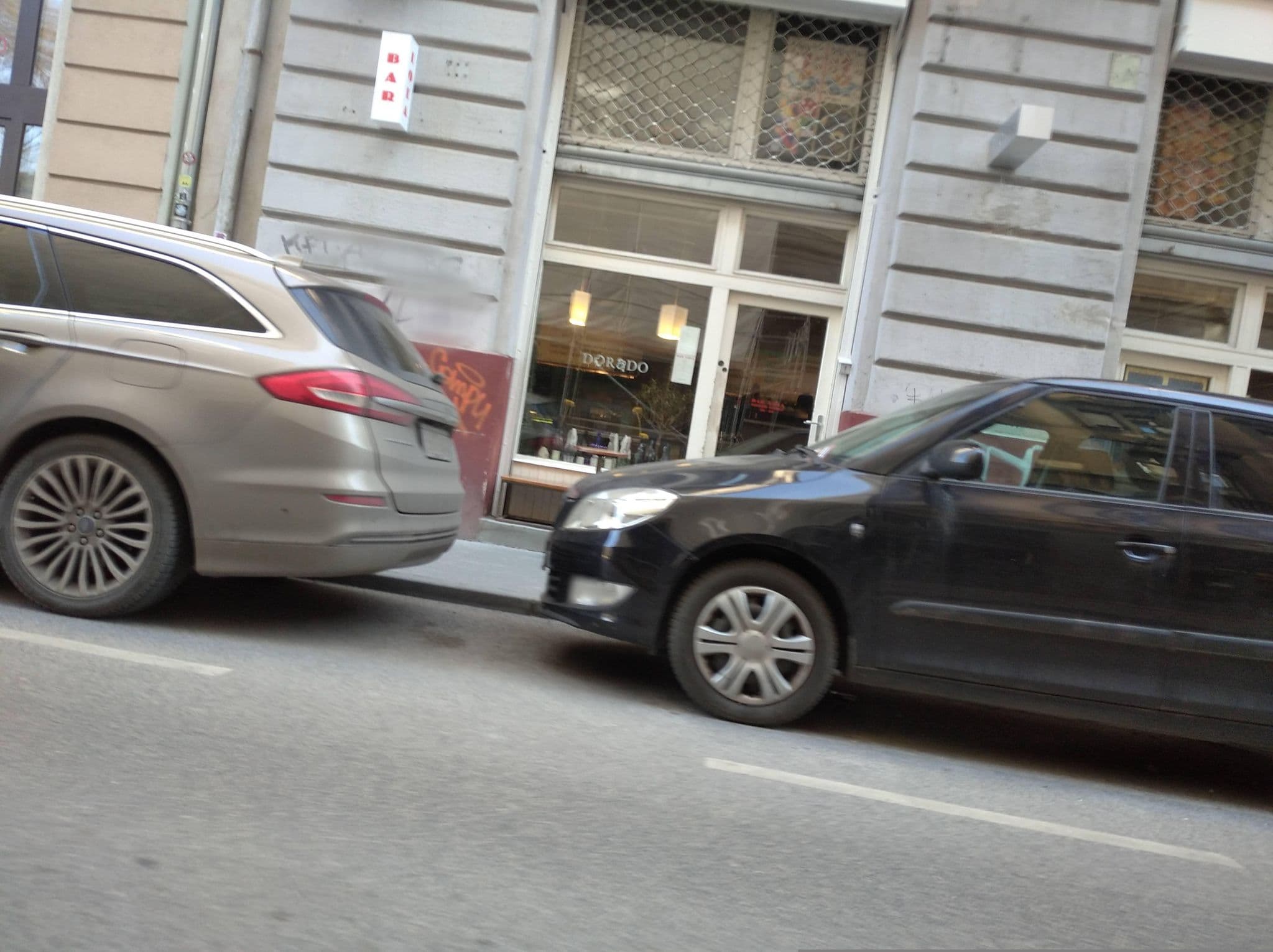 Street view near gracia appertement, Budapest VI. kerület — © grozsa11 (CC BY-SA · Mapillary)