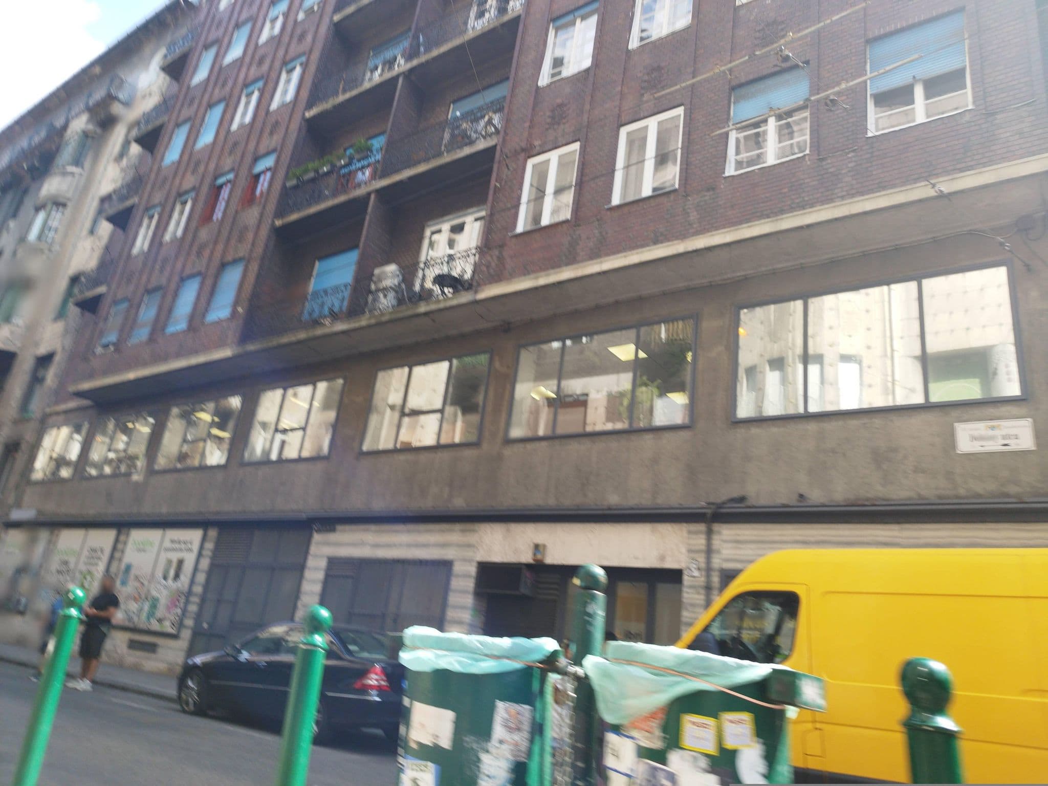 Street view near Bazár Hostel, Palotanegyed — © grozsa11 (CC BY-SA · Mapillary)