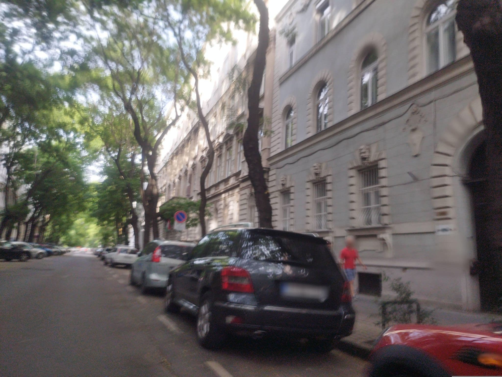 Street view near sakuranbo, Budapest VI. kerület — © grozsa11 (CC BY-SA · Mapillary)