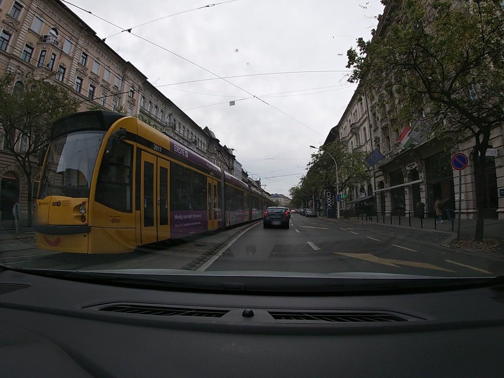 Street view near József Group Apartment Budapest, Csarnoknegyed — © vst (CC BY-SA · Mapillary)