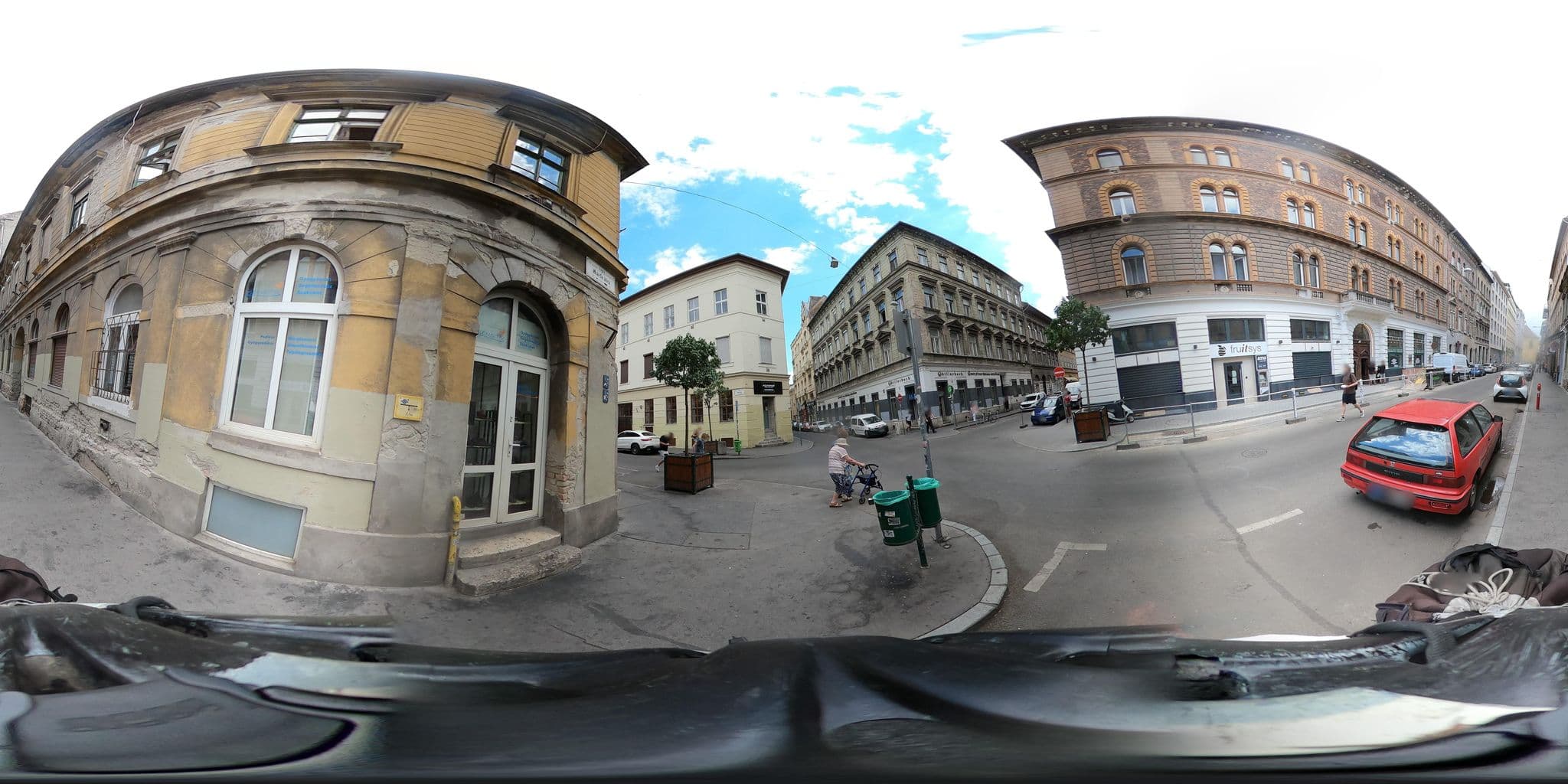Street view near Robinia Apartment, Budapest VI. kerület — © grozsa11 (CC BY-SA · Mapillary)