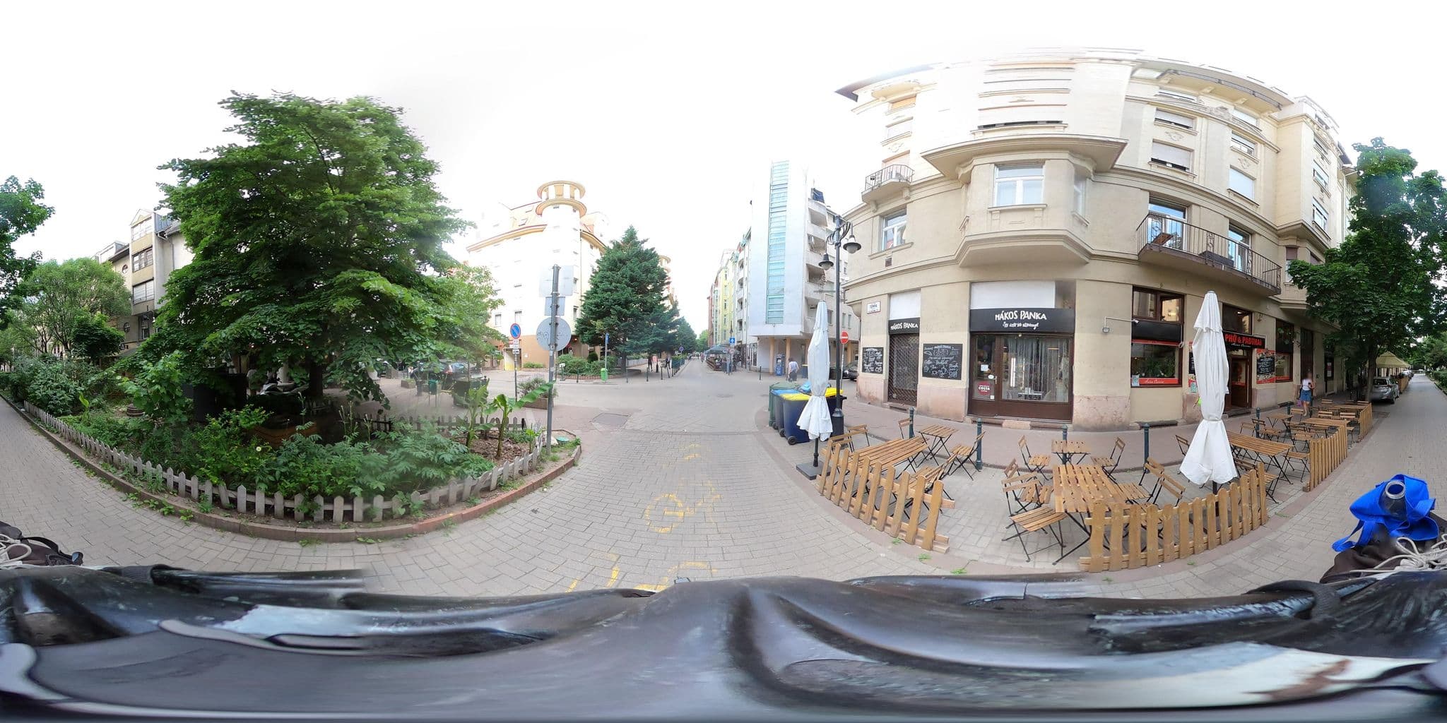 Street view near Waytostay, Belső-Ferencváros — © grozsa11 (CC BY-SA · Mapillary)